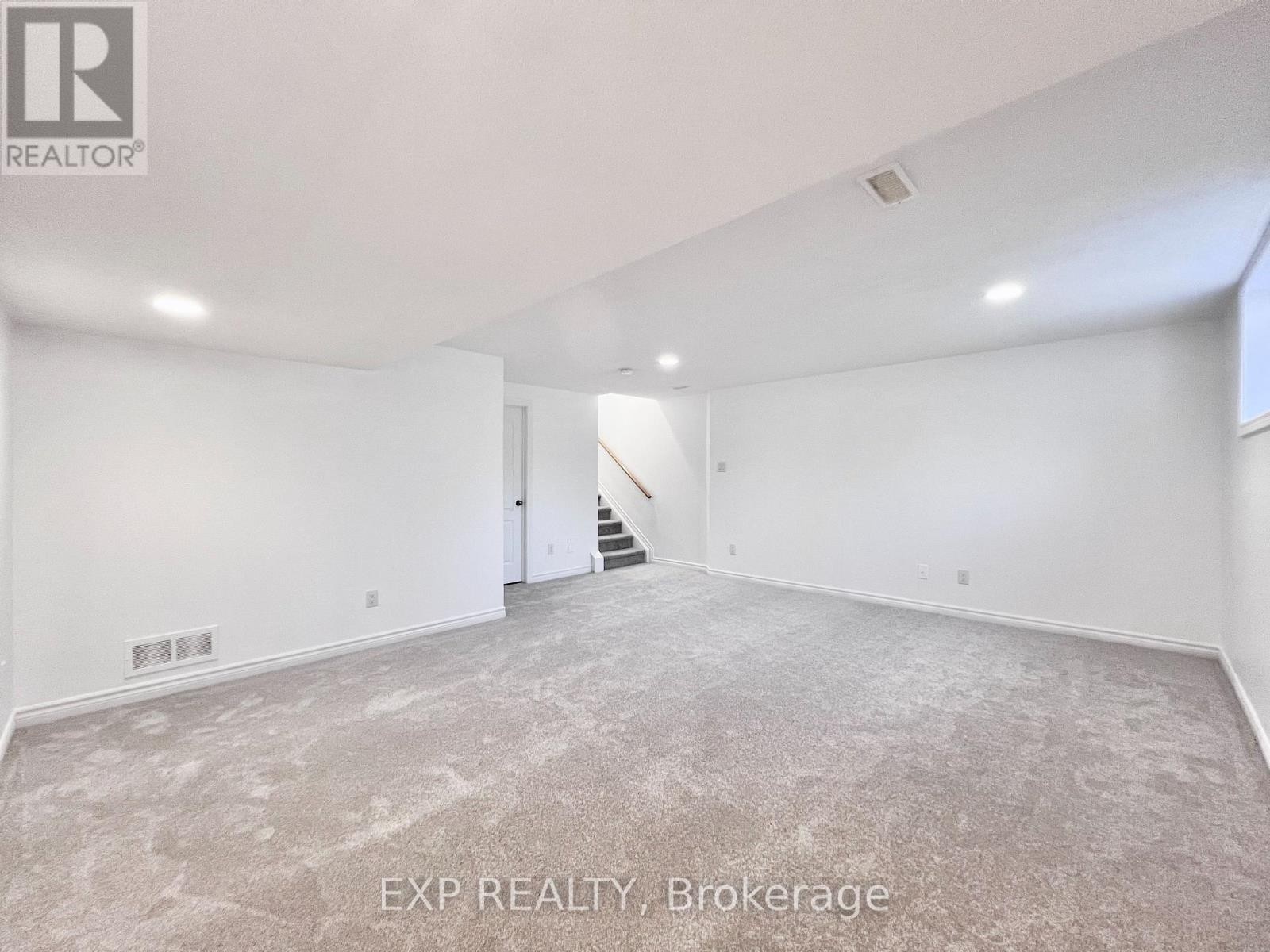 












457 FOXHALL WAY

,
Ottawa,




Ontario
K2M0G2

