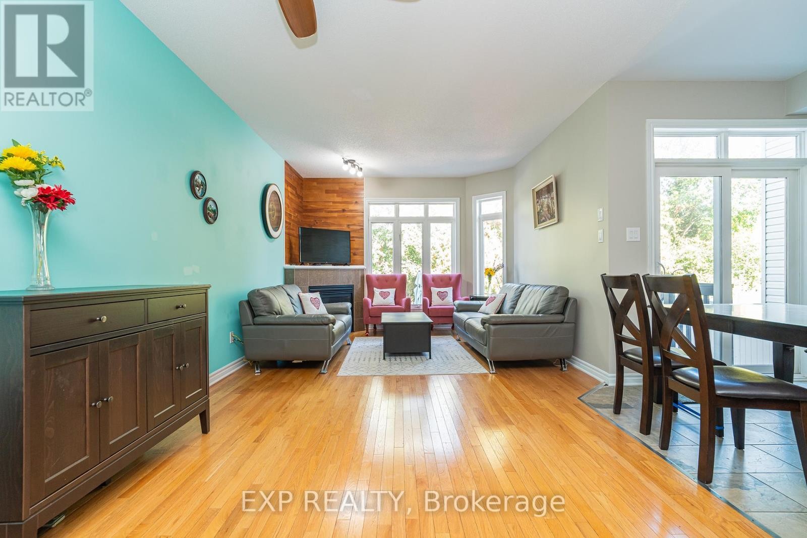 












441 FOXHALL WAY

,
Ottawa,




Ontario
K2M0G1


