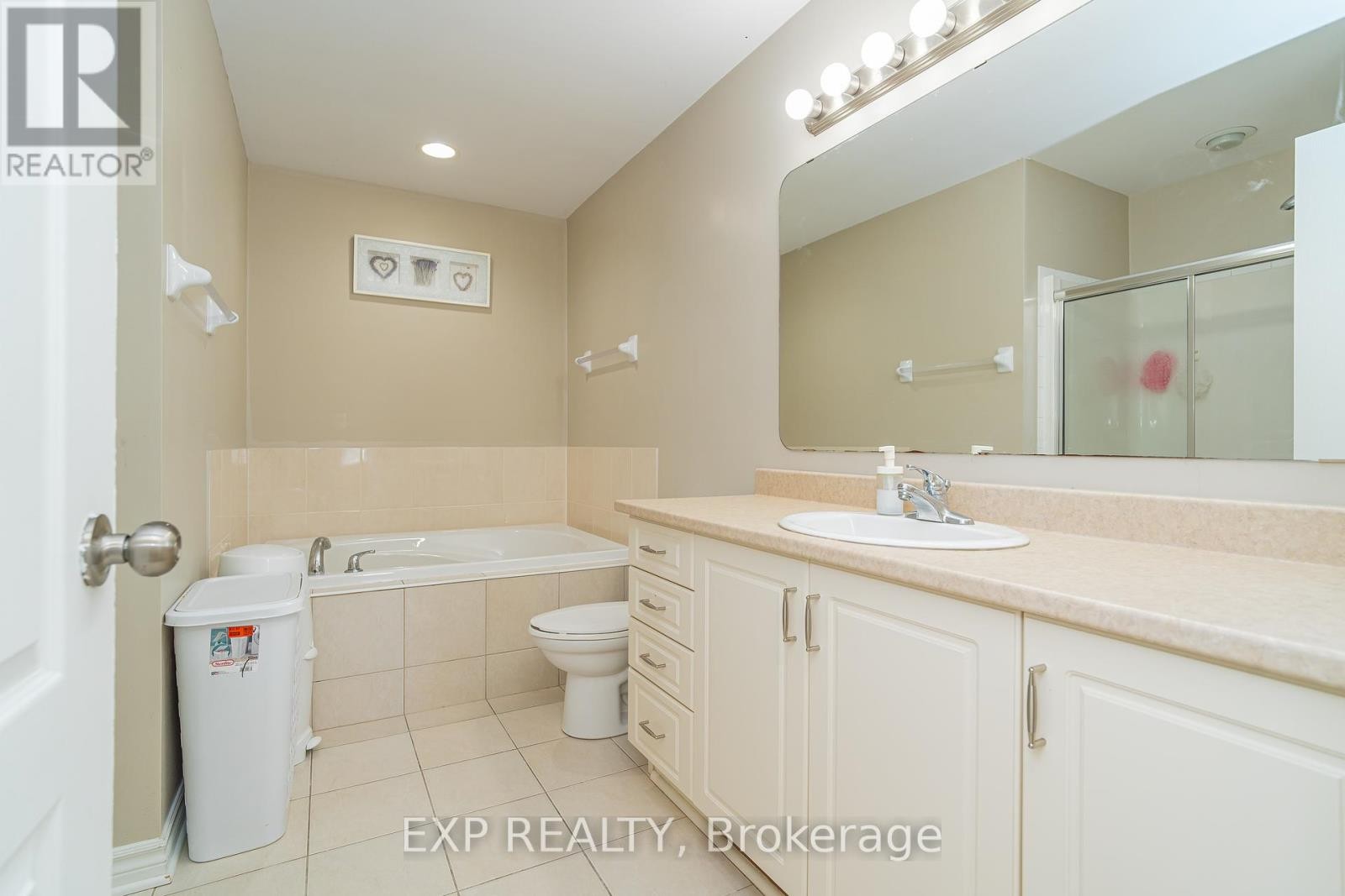 












441 FOXHALL WAY

,
Ottawa,




Ontario
K2M0G1

