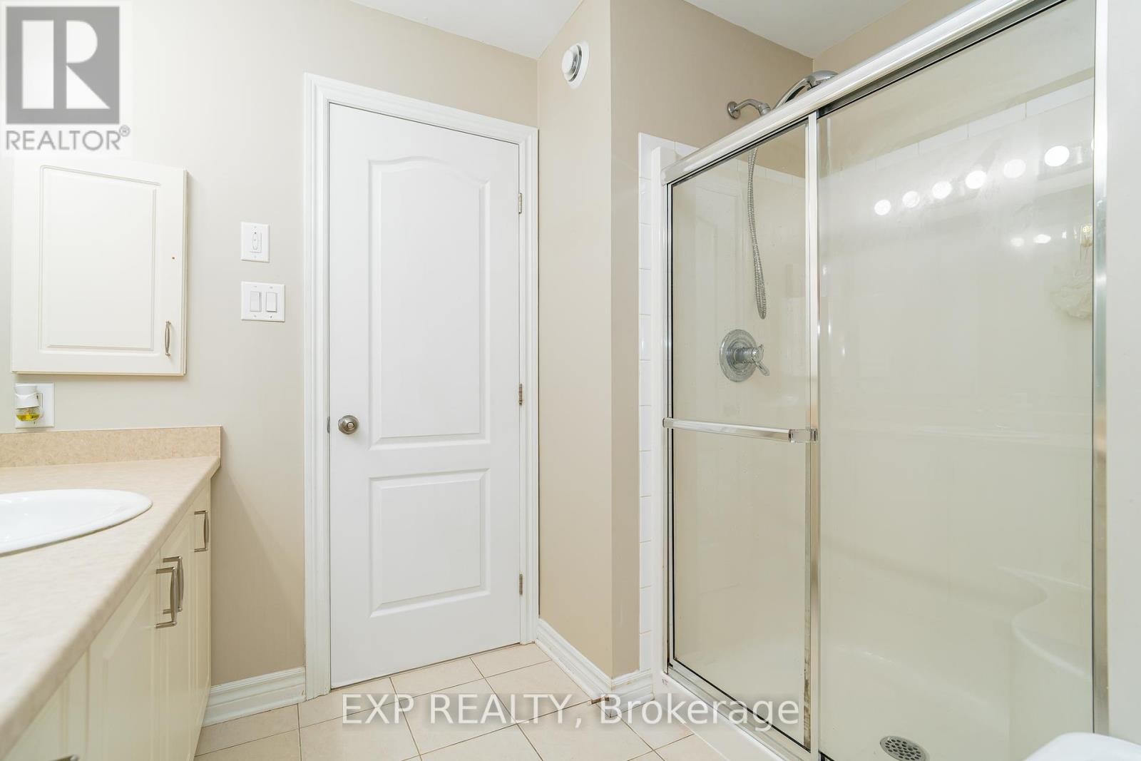 












441 FOXHALL WAY

,
Ottawa,




Ontario
K2M0G1

