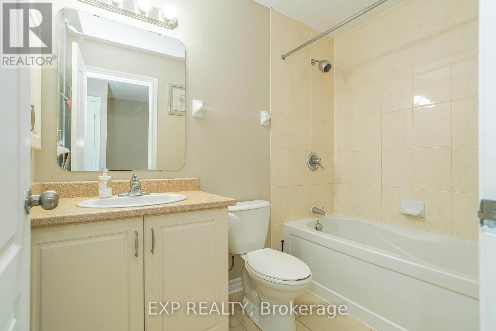 












441 FOXHALL WAY

,
Ottawa,




Ontario
K2M0G1

