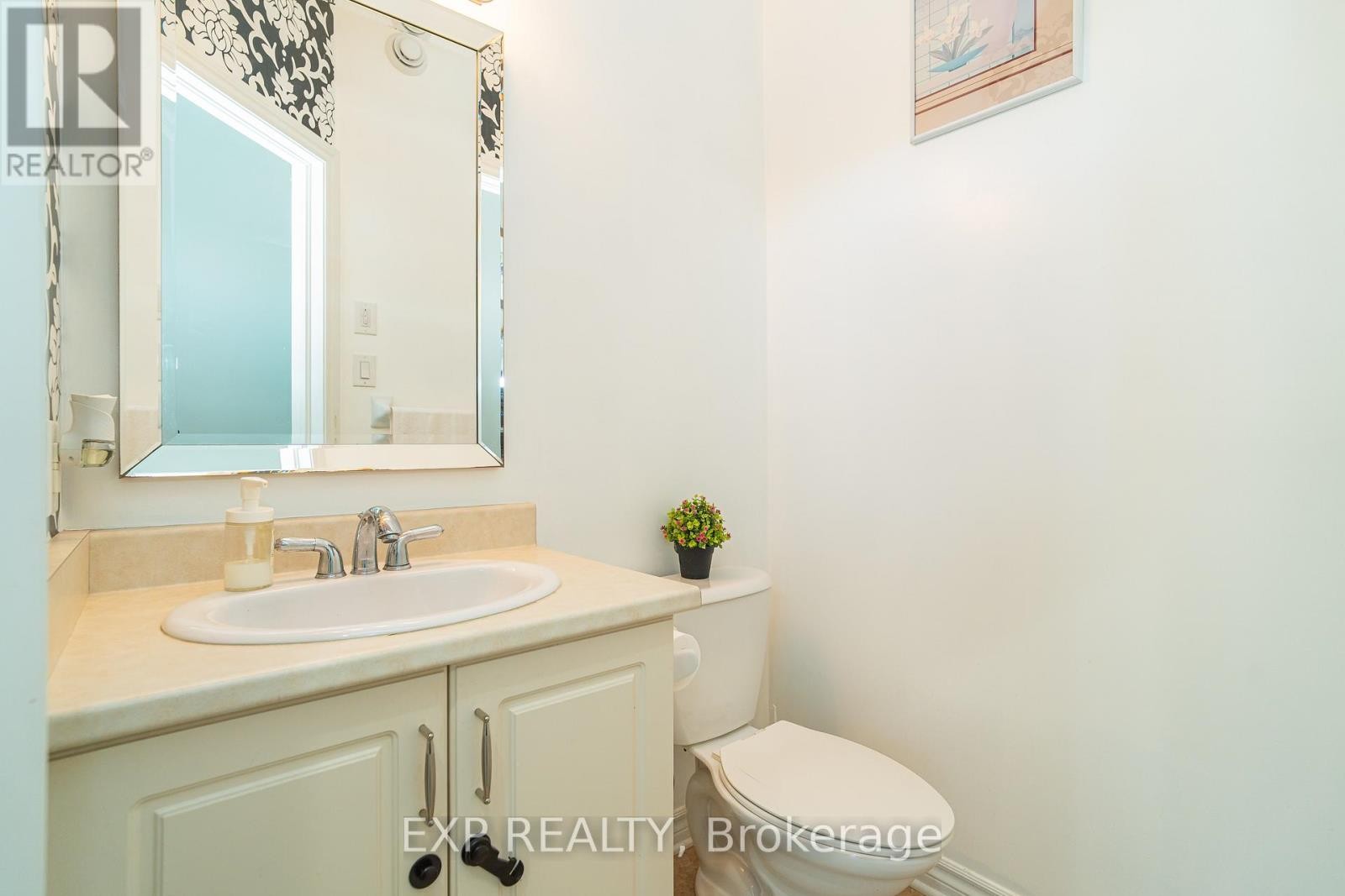 












441 FOXHALL WAY

,
Ottawa,




Ontario
K2M0G1

