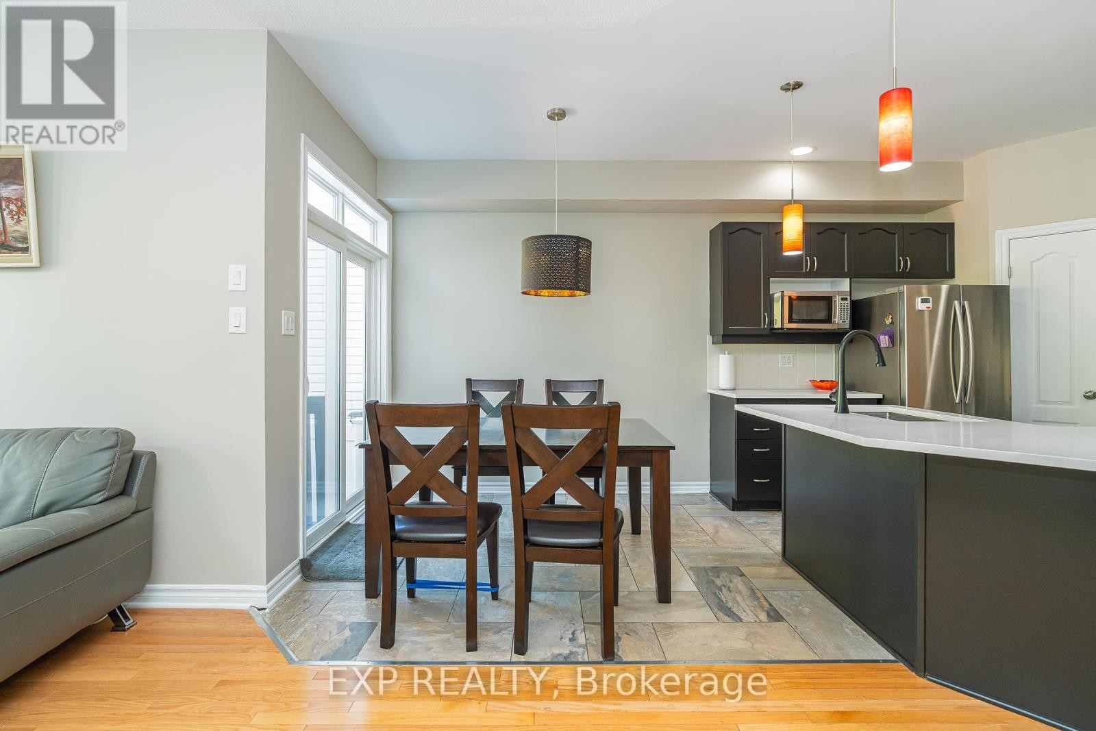 












441 FOXHALL WAY

,
Ottawa,




Ontario
K2M0G1

