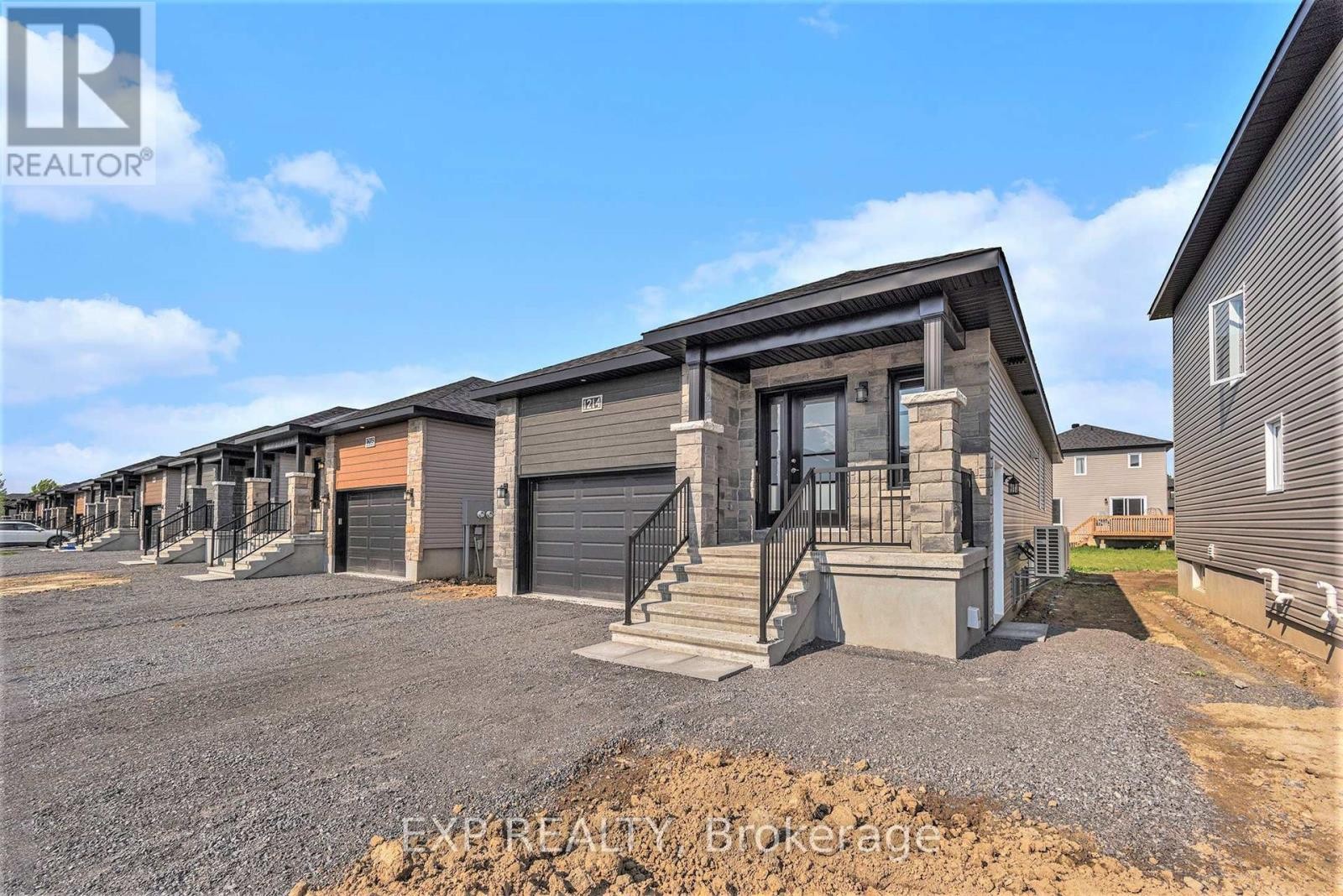 












1214 MONTBLANC CRESCENT

,
Russell,




Ontario
K0A1W0

