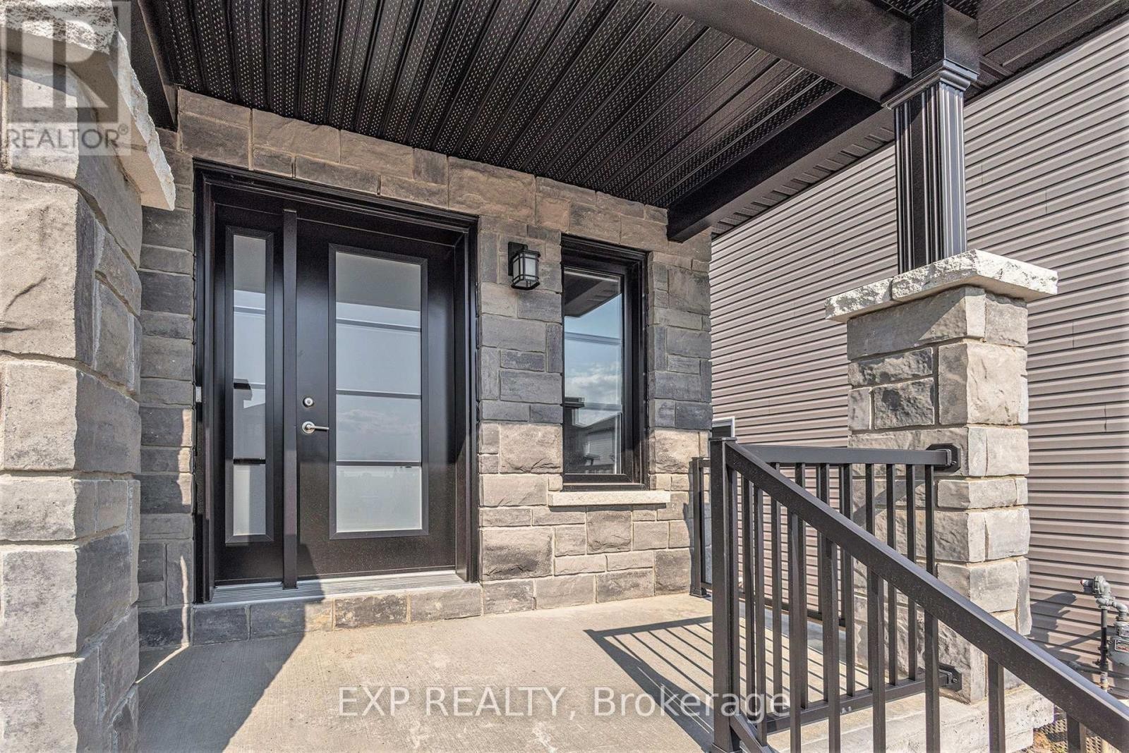 












1214 MONTBLANC CRESCENT

,
Russell,




Ontario
K0A1W0

