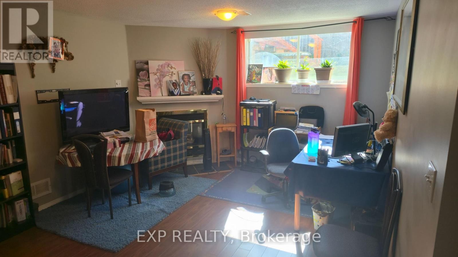 












1052 CANDLEWOOD STREET

,
Ottawa,




Ontario
K4A5E9

