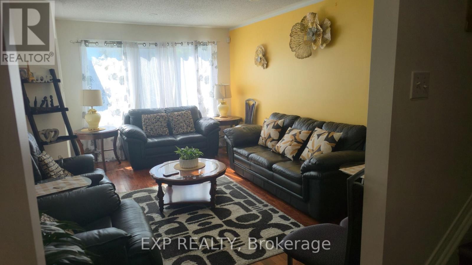 












1052 CANDLEWOOD STREET

,
Ottawa,




Ontario
K4A5E9

