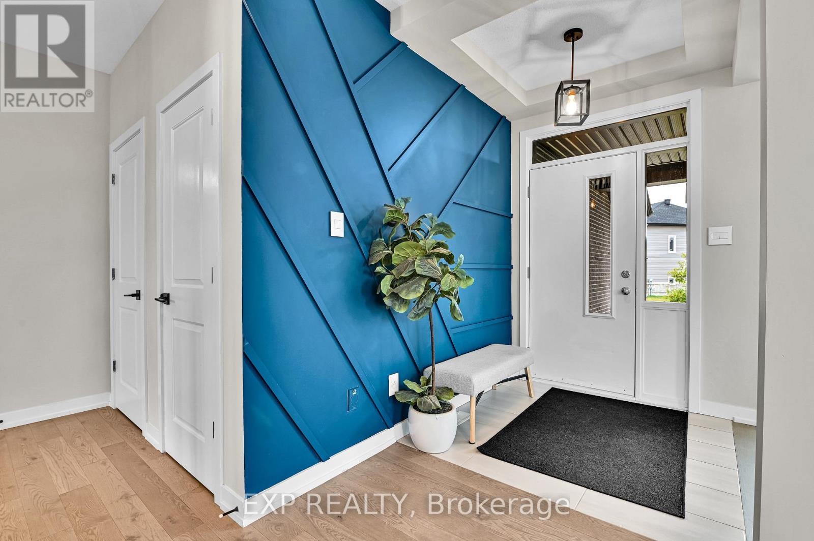 












364 GLOAMING CRESCENT

,
Ottawa,




Ontario
K2S1B6

