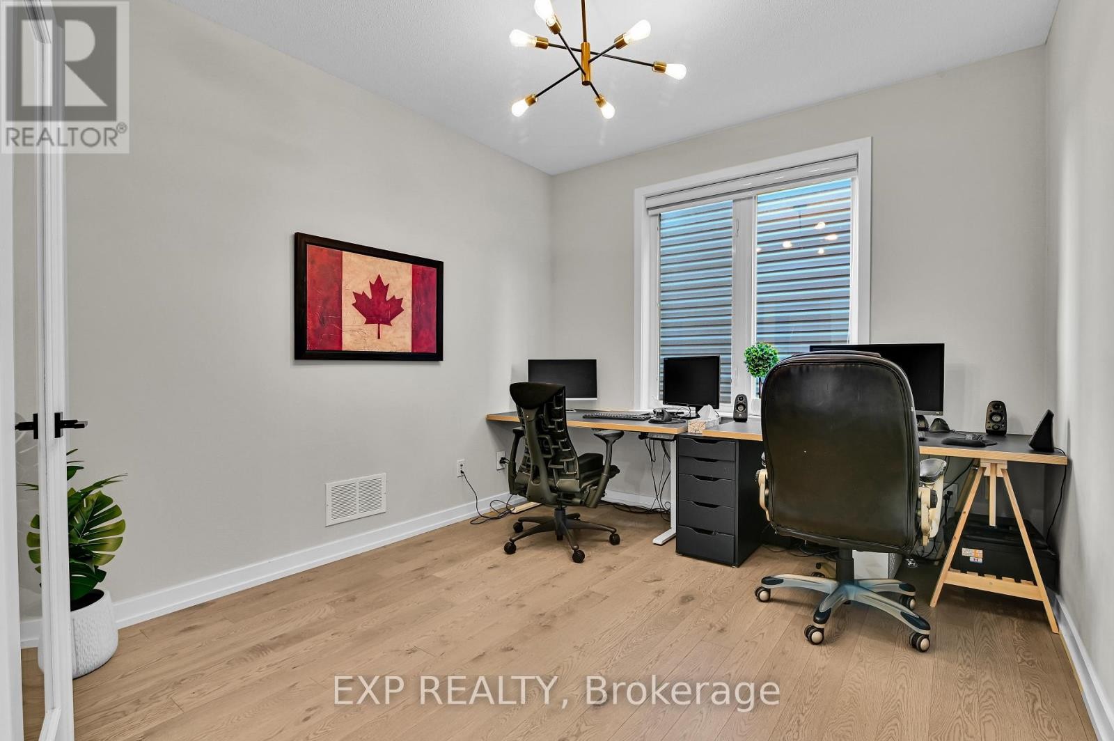 












364 GLOAMING CRESCENT

,
Ottawa,




Ontario
K2S1B6

