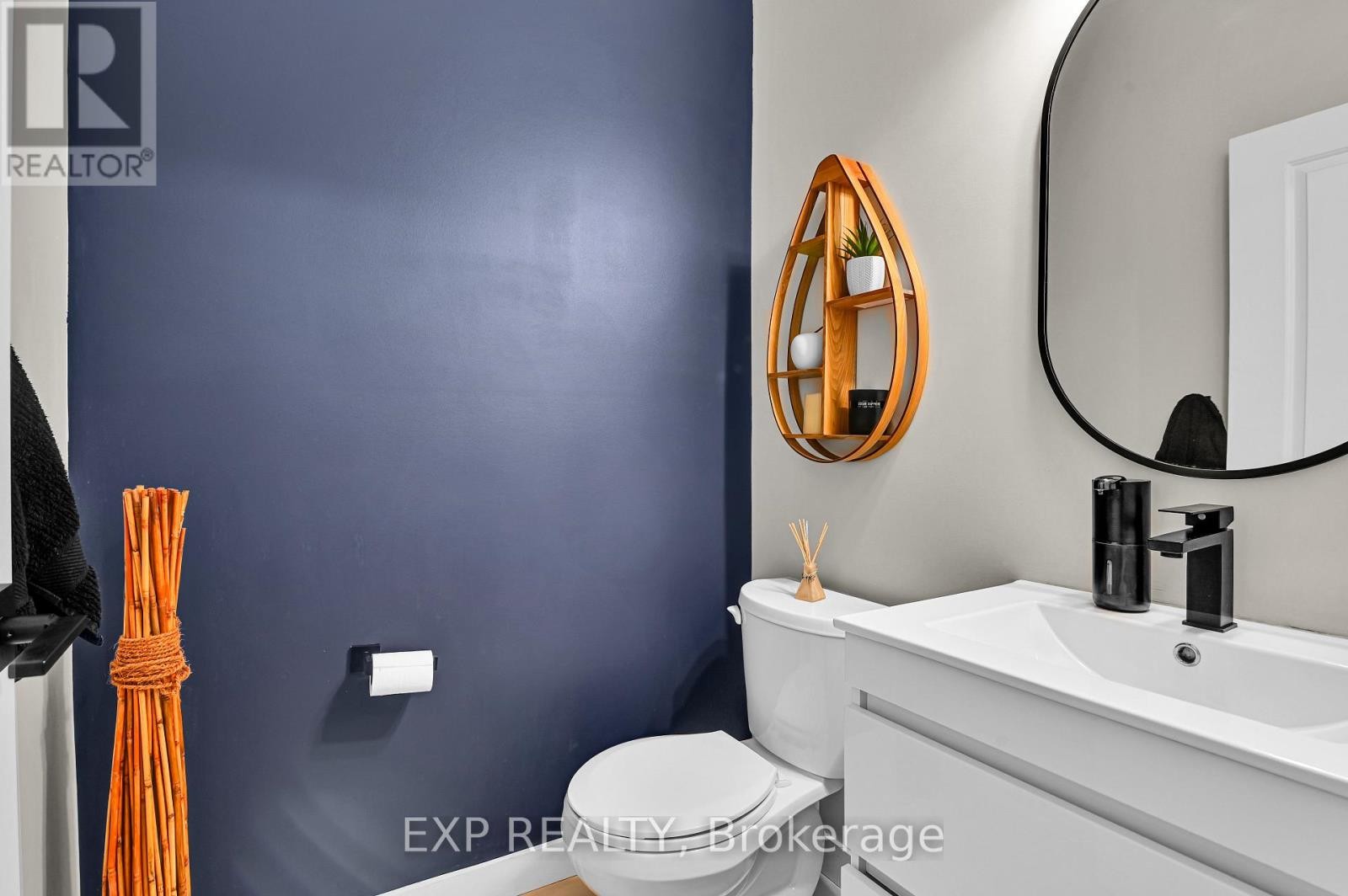 












364 GLOAMING CRESCENT

,
Ottawa,




Ontario
K2S1B6


