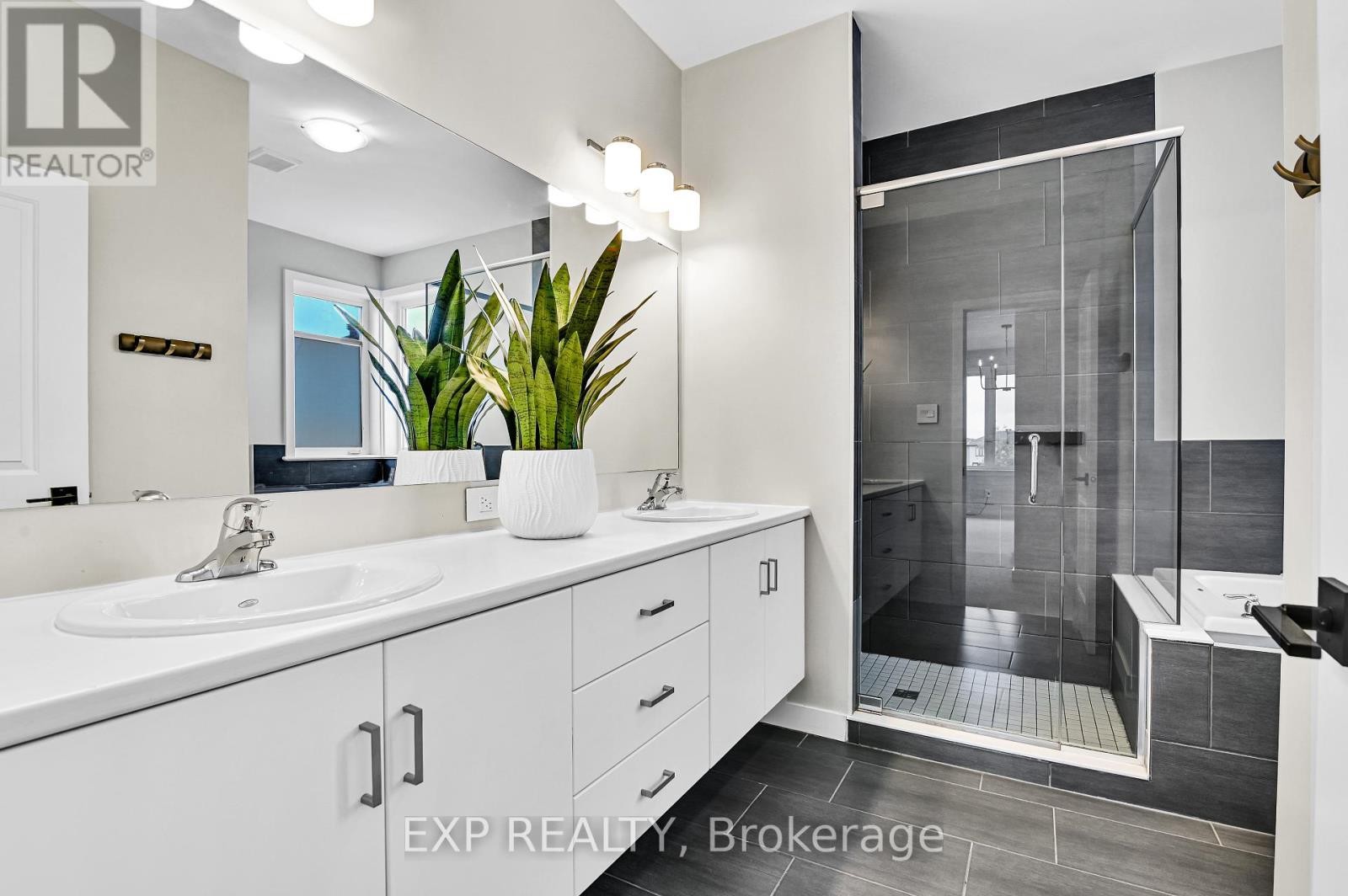 












364 GLOAMING CRESCENT

,
Ottawa,




Ontario
K2S1B6

