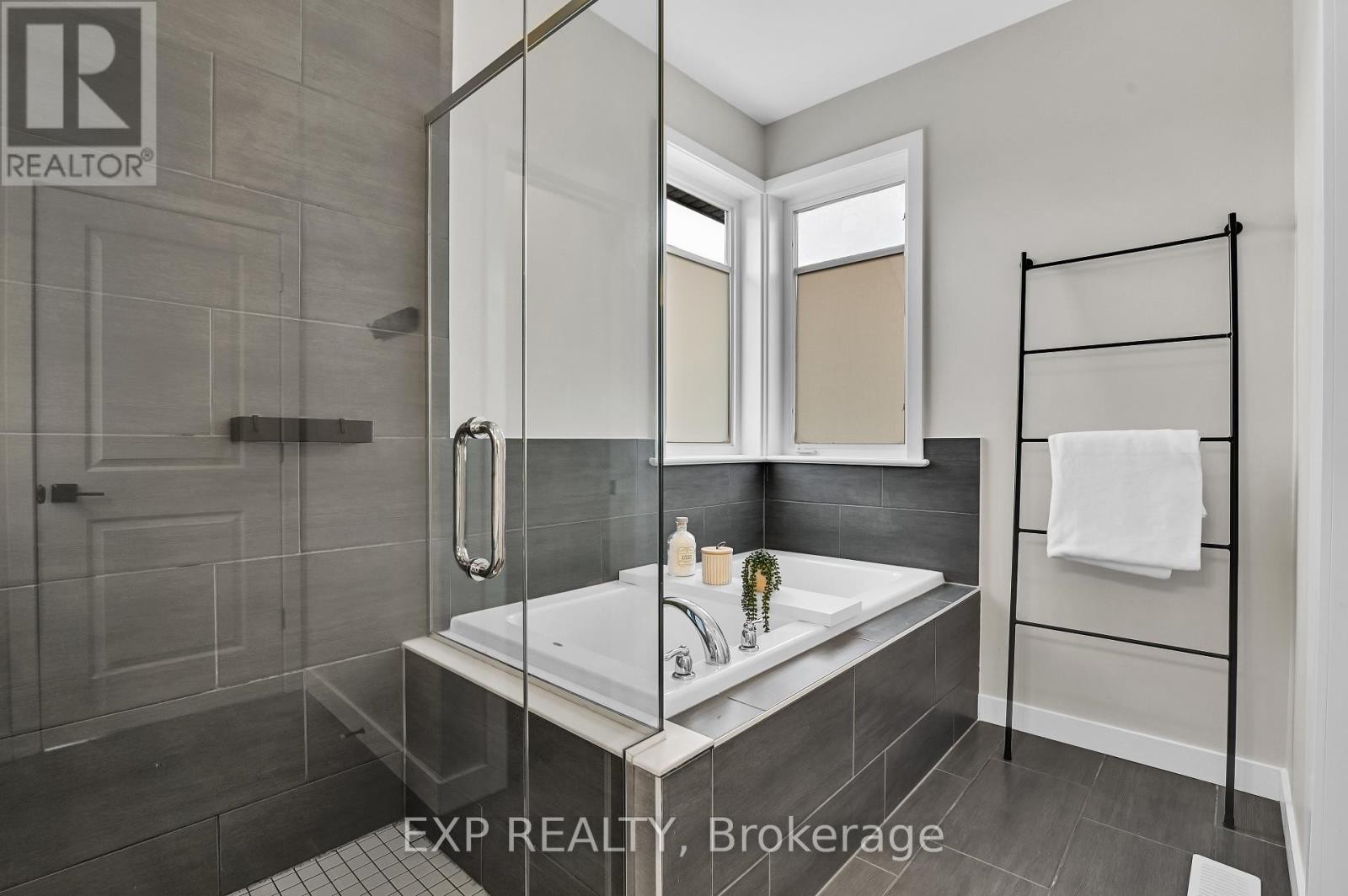 












364 GLOAMING CRESCENT

,
Ottawa,




Ontario
K2S1B6

