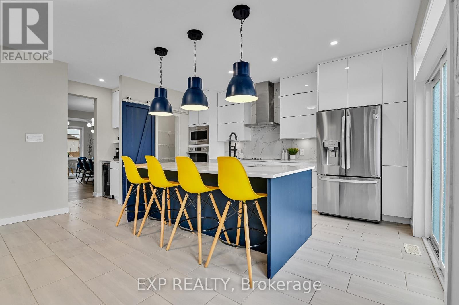 












364 GLOAMING CRESCENT

,
Ottawa,




Ontario
K2S1B6

