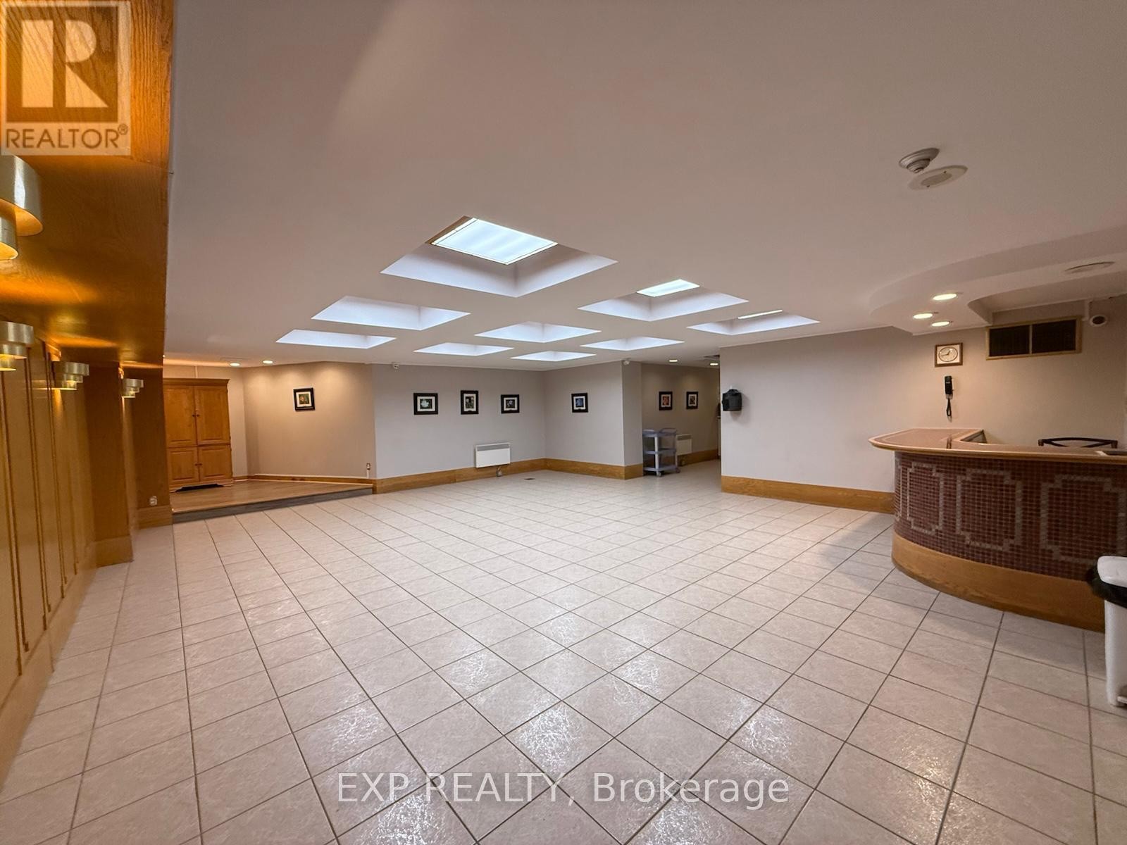 












702 - 960 TERON ROAD

,
Ottawa,




Ontario
K2K2B6

