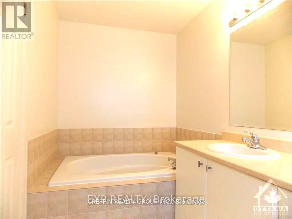 












169 SORENTO STREET E

,
Ottawa,




Ontario
K2J0B6

