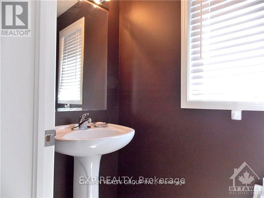 












169 SORENTO STREET E

,
Ottawa,




Ontario
K2J0B6

