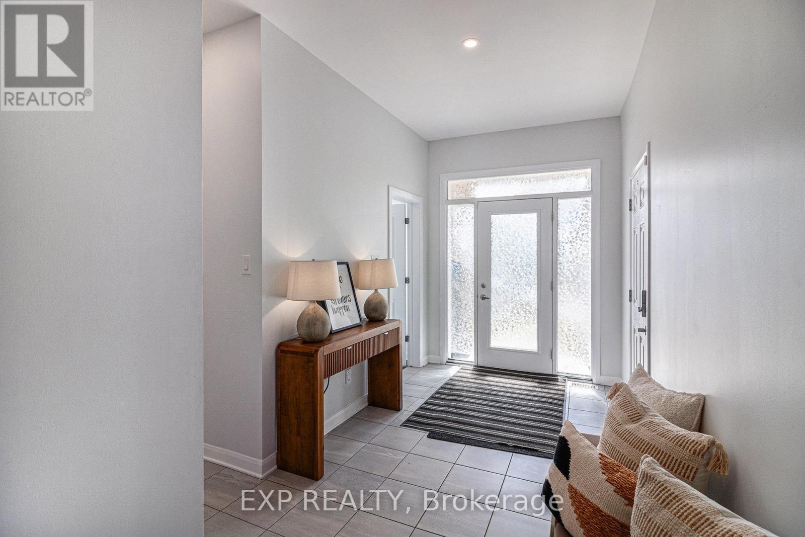 












615 IDYLLIC TERRACE

,
Ottawa,




Ontario
K4A5N9

