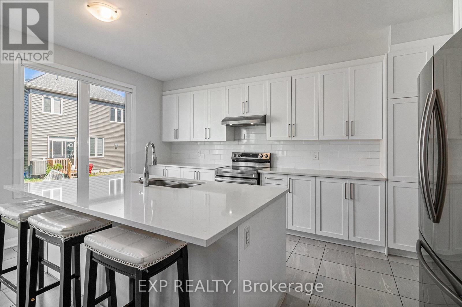 












615 IDYLLIC TERRACE

,
Ottawa,




Ontario
K4A5N9

