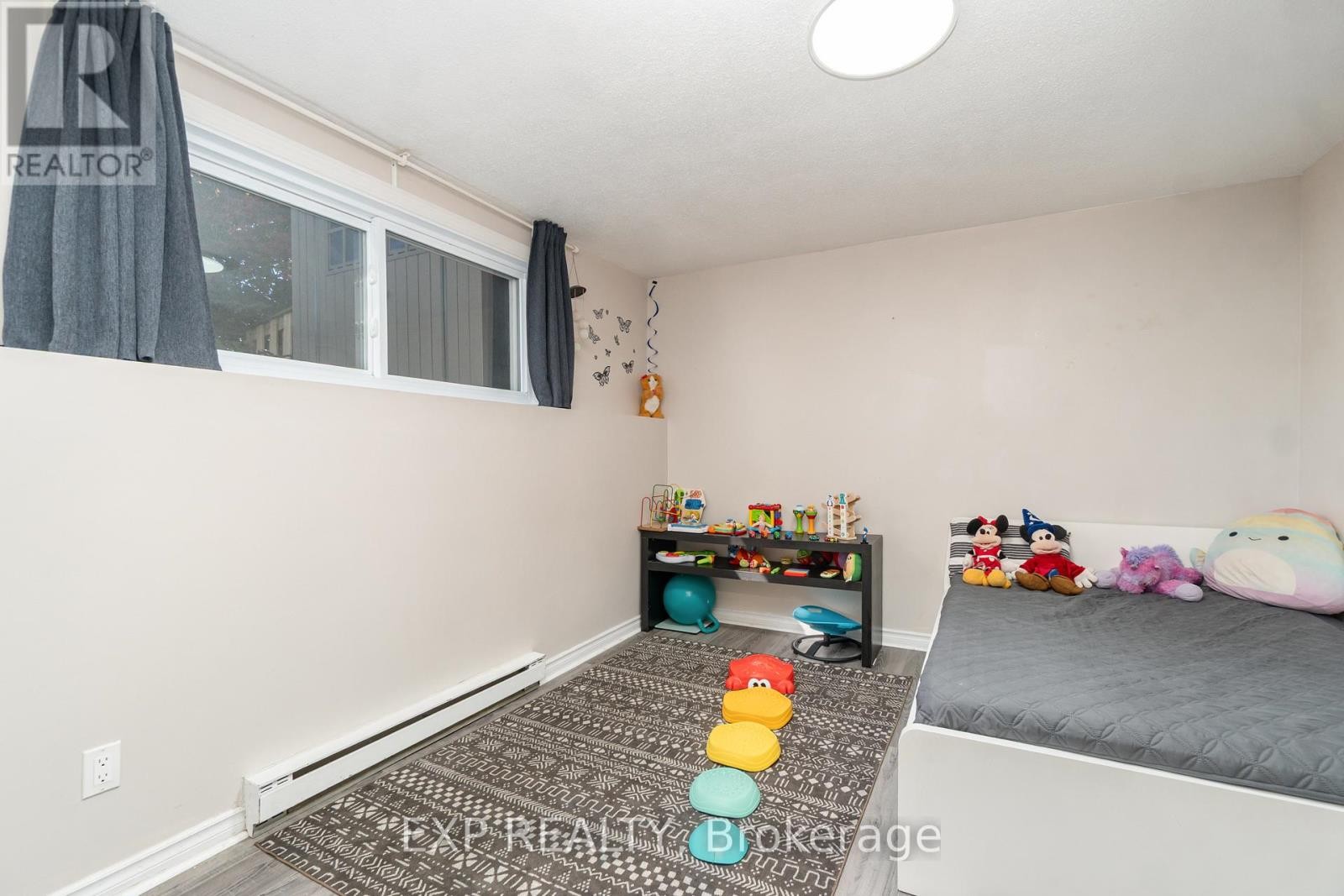 












18 - 2640 DRAPER AVENUE

,
Ottawa,




Ontario
K2H7A1

