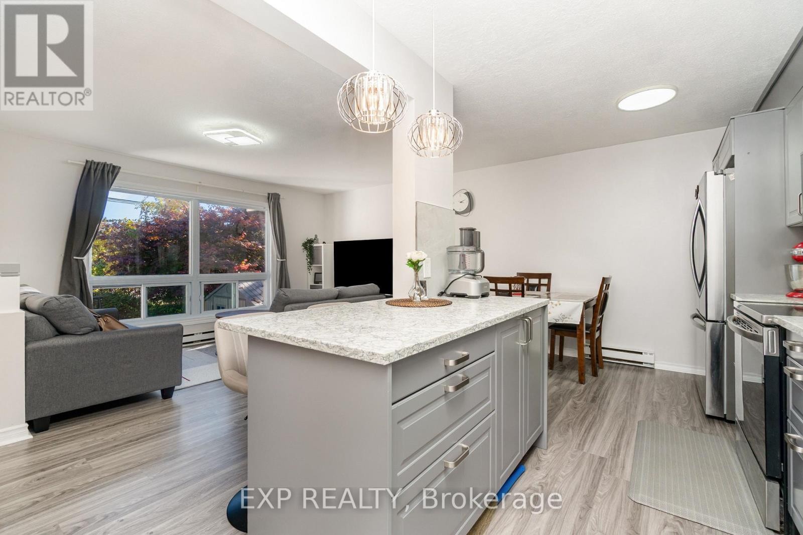 












18 - 2640 DRAPER AVENUE

,
Ottawa,




Ontario
K2H7A1

