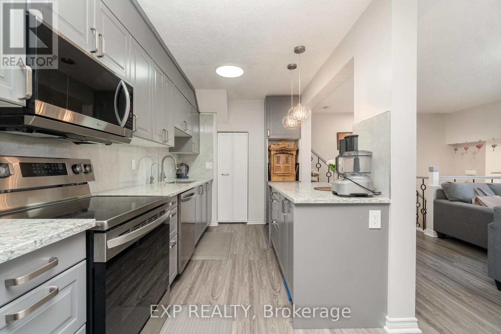 












18 - 2640 DRAPER AVENUE

,
Ottawa,




Ontario
K2H7A1

