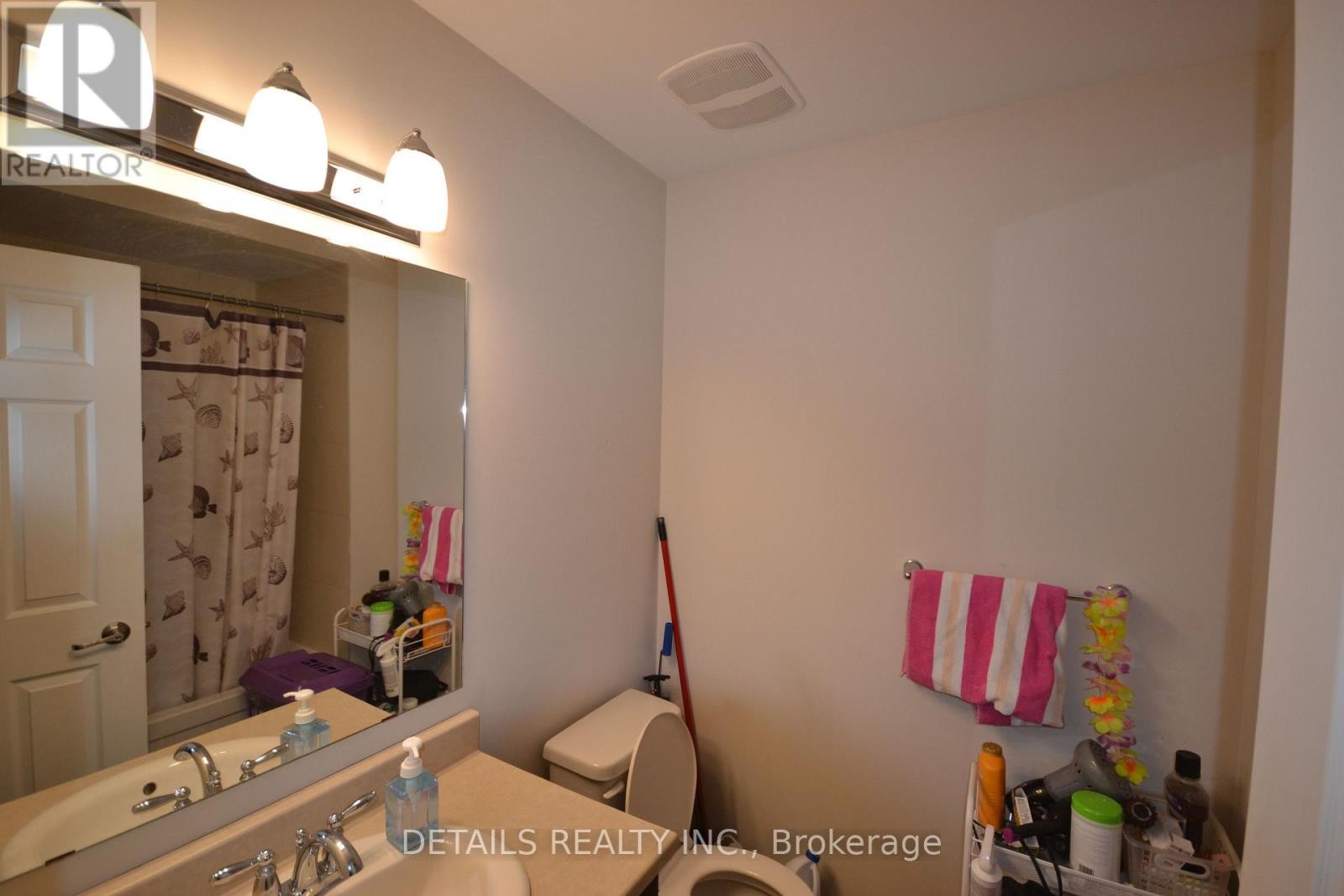 












530 SNOW GOOSE STREET

,
Ottawa,




Ontario
K2J6C8

