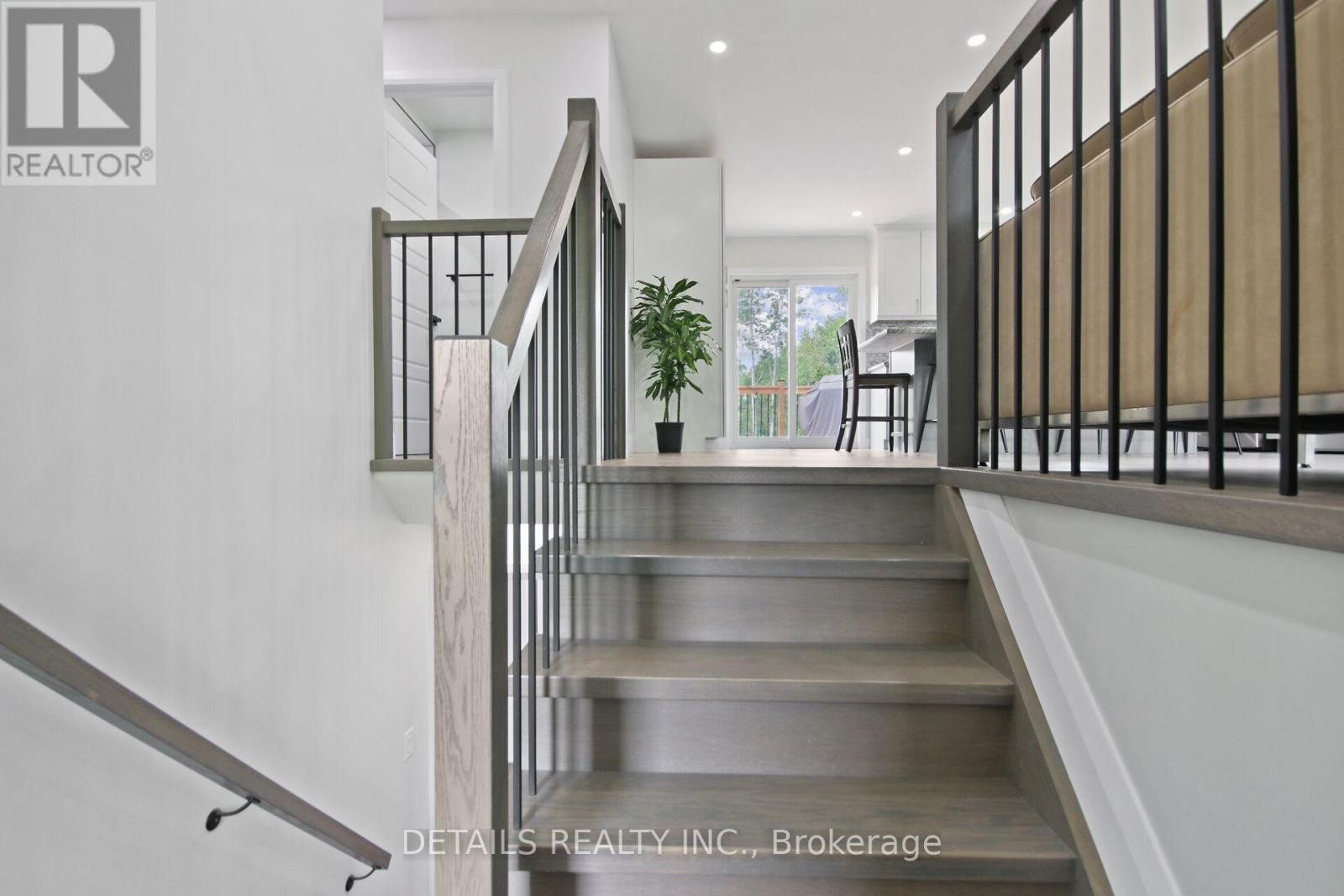 












2708 BEKKERS COURT

,
Ottawa,




Ontario
K0A2P0

