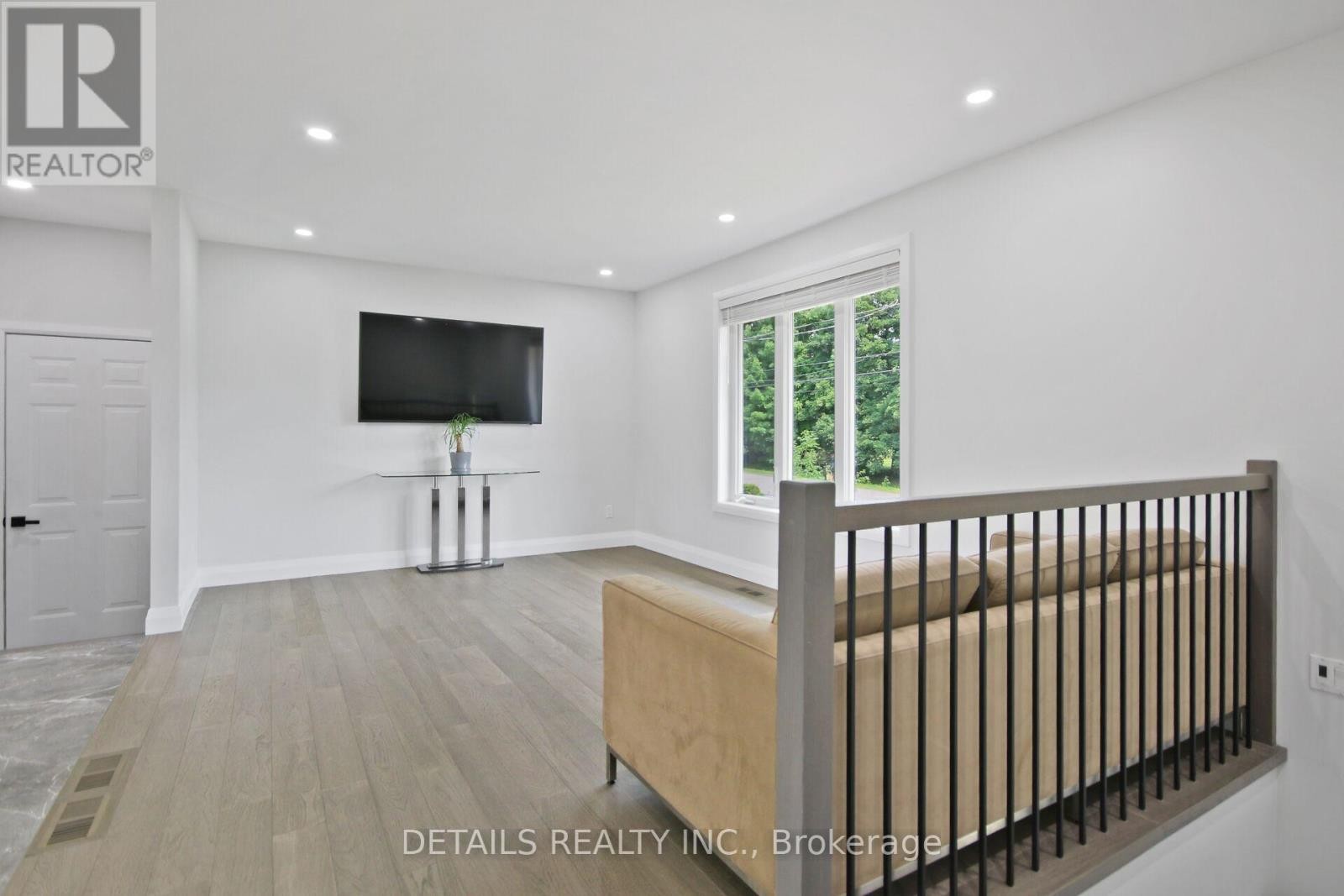 












2708 BEKKERS COURT

,
Ottawa,




Ontario
K0A2P0

