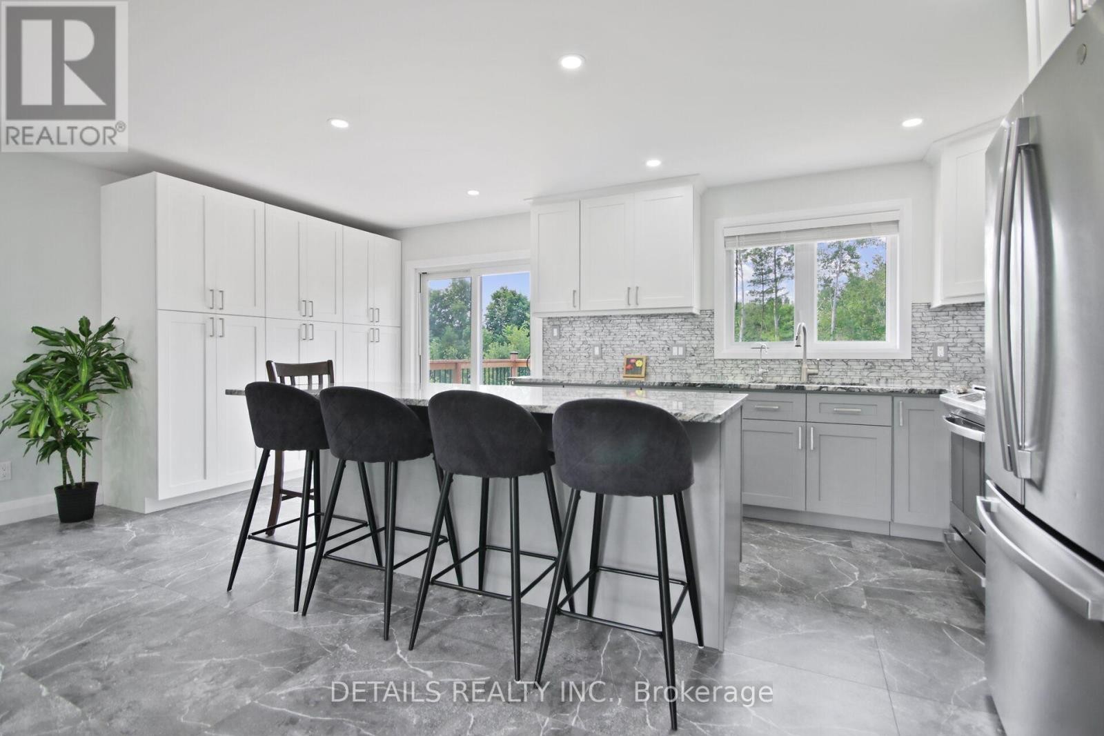 












2708 BEKKERS COURT

,
Ottawa,




Ontario
K0A2P0

