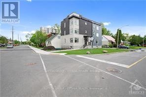 












183 PRESLAND ROAD

,
Ottawa,




Ontario
K1K2C1

