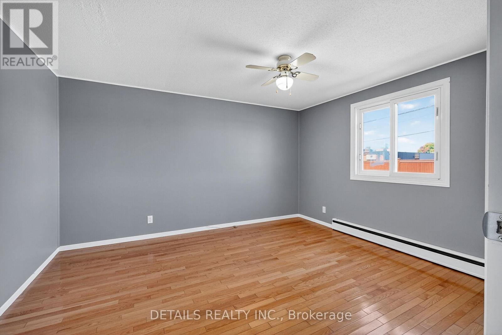 












289 AMIENS STREET

,
Ottawa,




Ontario
K1E1N3

