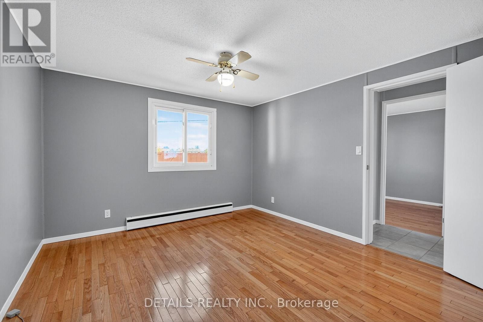 












289 AMIENS STREET

,
Ottawa,




Ontario
K1E1N3

