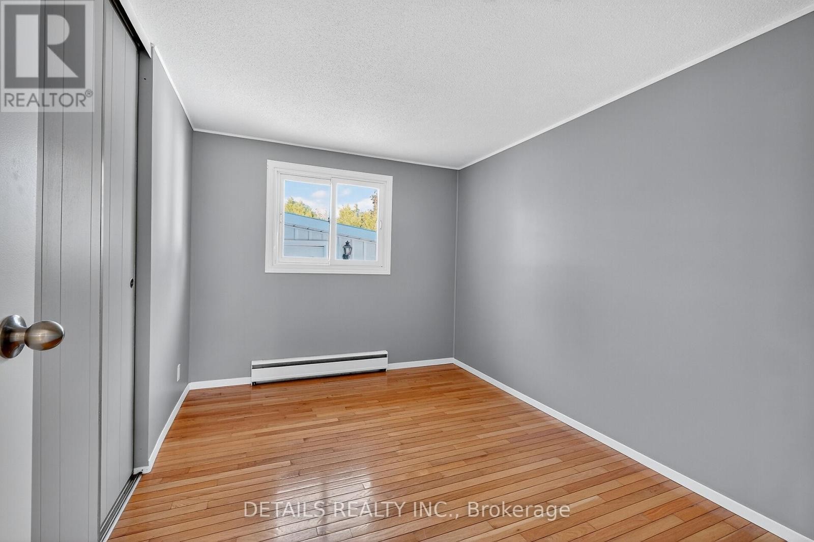 












289 AMIENS STREET

,
Ottawa,




Ontario
K1E1N3

