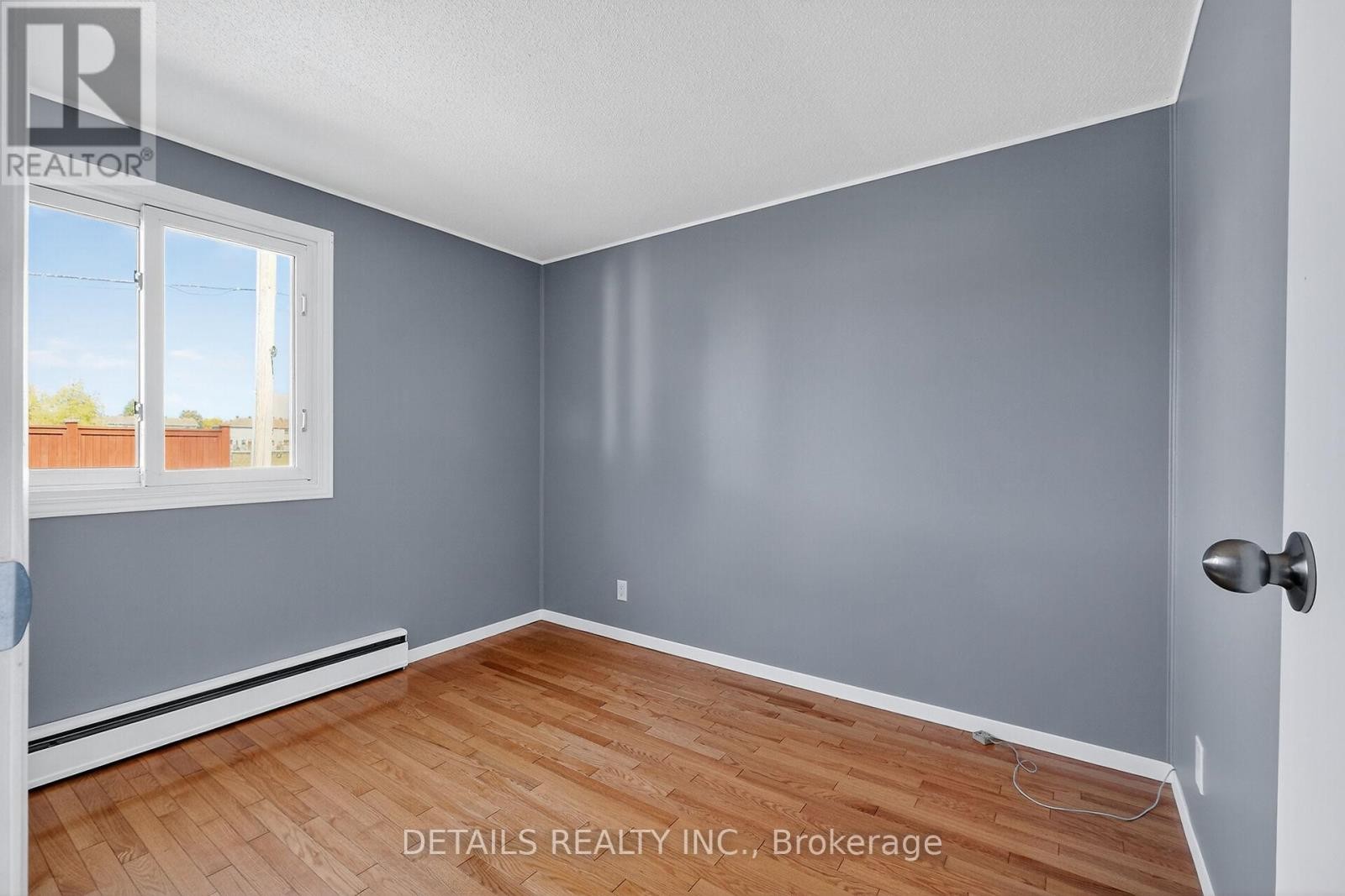 












289 AMIENS STREET

,
Ottawa,




Ontario
K1E1N3

