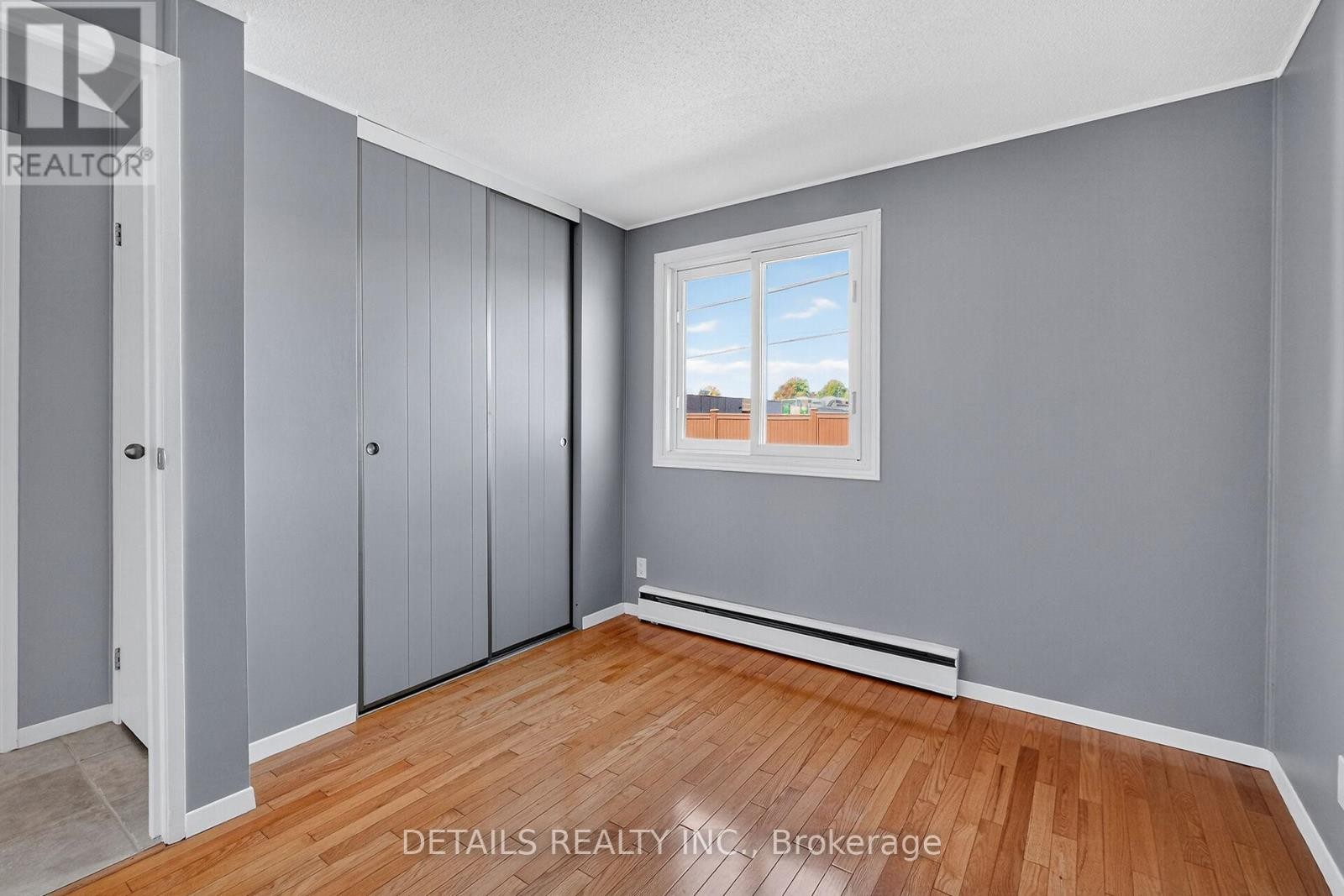 












289 AMIENS STREET

,
Ottawa,




Ontario
K1E1N3

