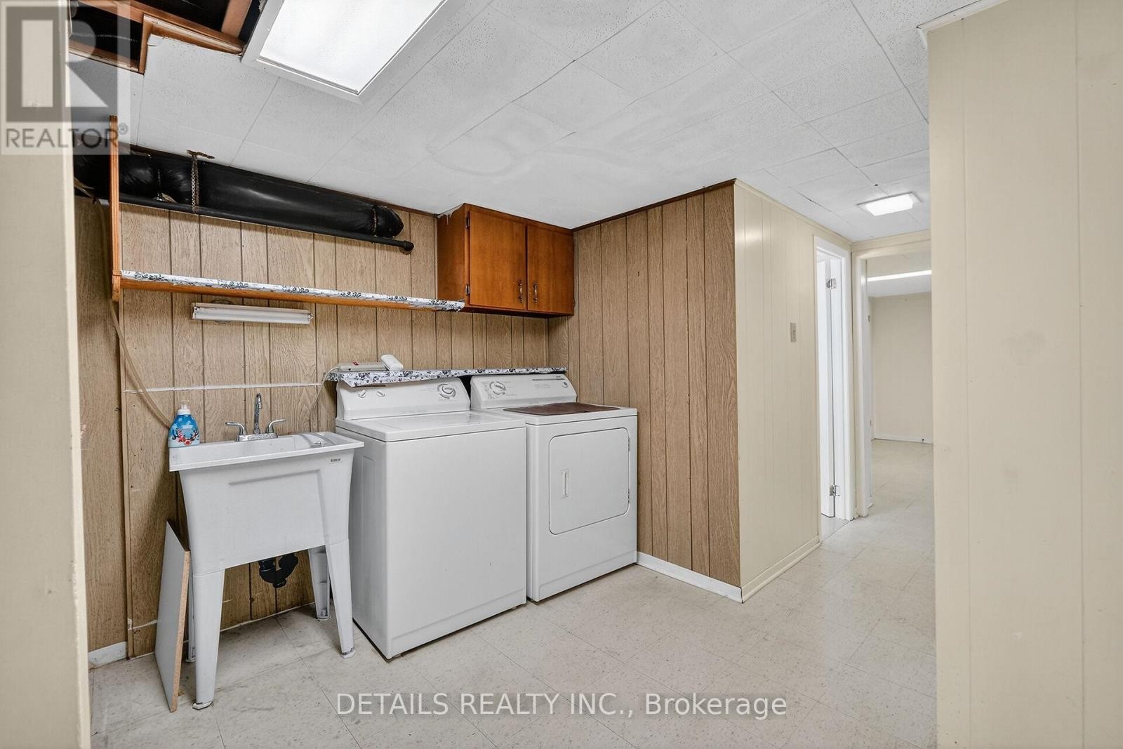 












289 AMIENS STREET

,
Ottawa,




Ontario
K1E1N3

