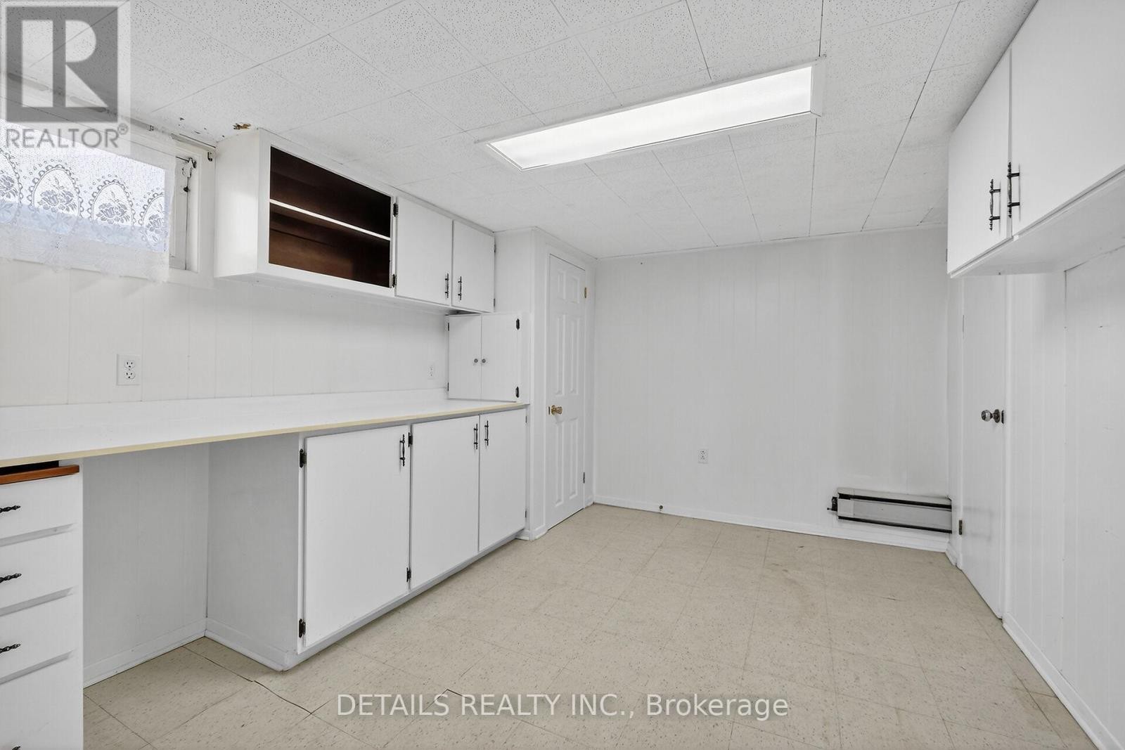 












289 AMIENS STREET

,
Ottawa,




Ontario
K1E1N3

