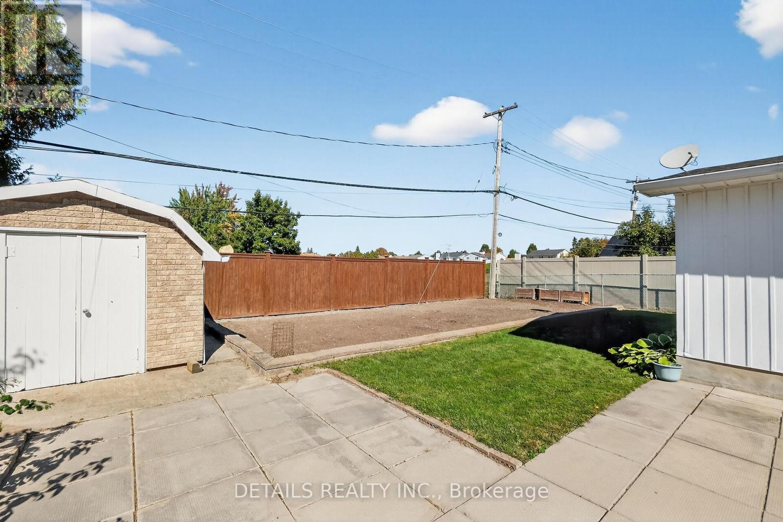 












289 AMIENS STREET

,
Ottawa,




Ontario
K1E1N3

