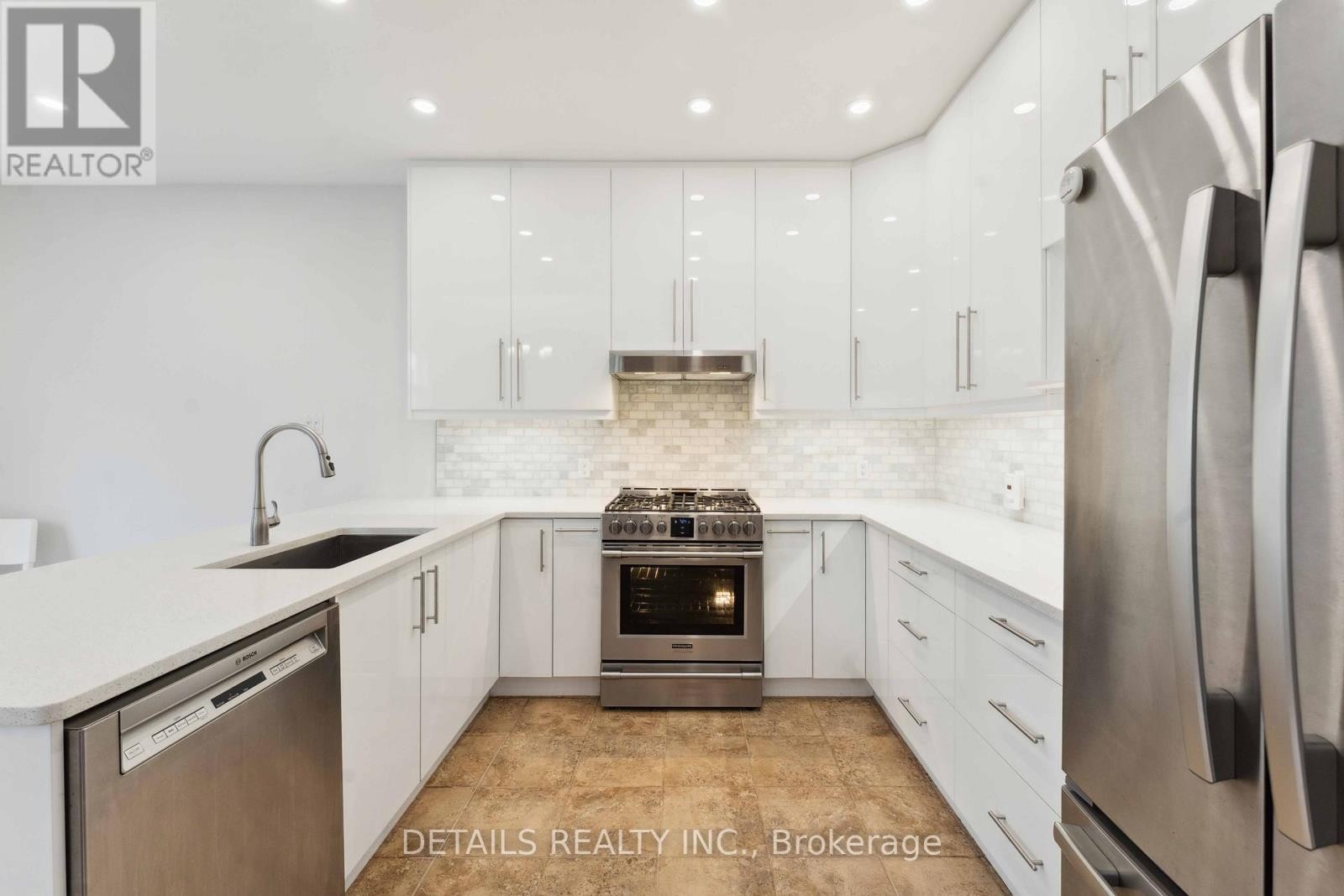 












85 CALAVERAS AVENUE

,
Ottawa,




Ontario
K2J4Z7

