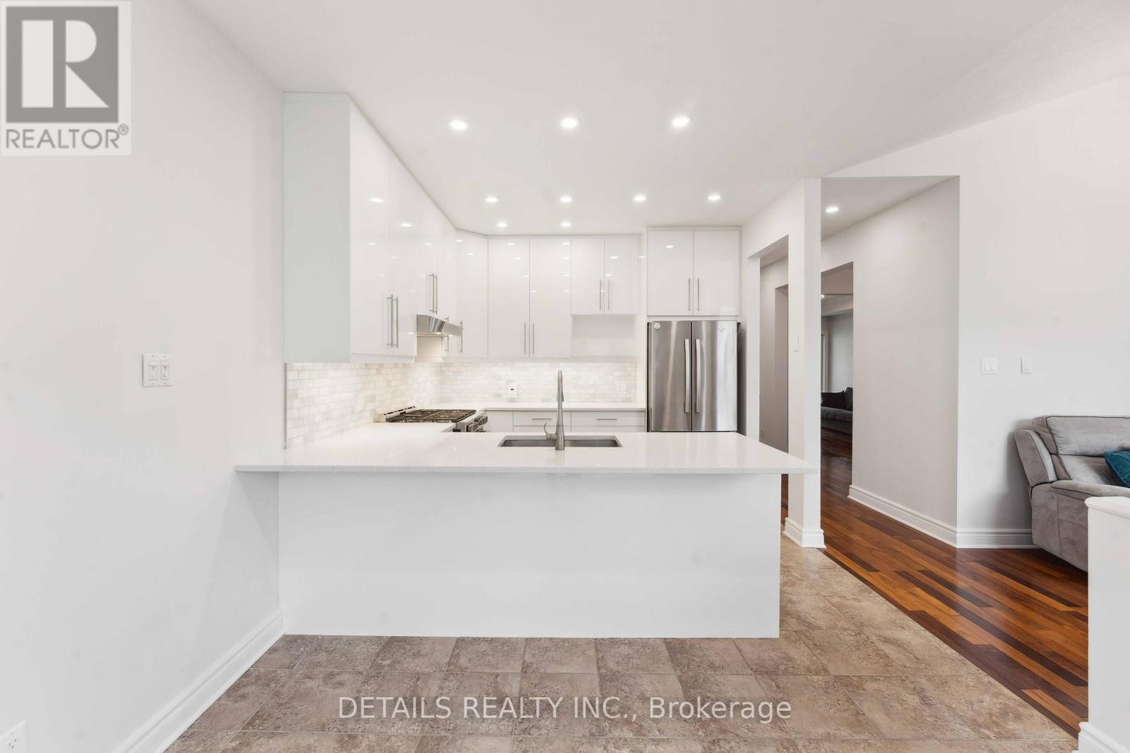 












85 CALAVERAS AVENUE

,
Ottawa,




Ontario
K2J4Z7

