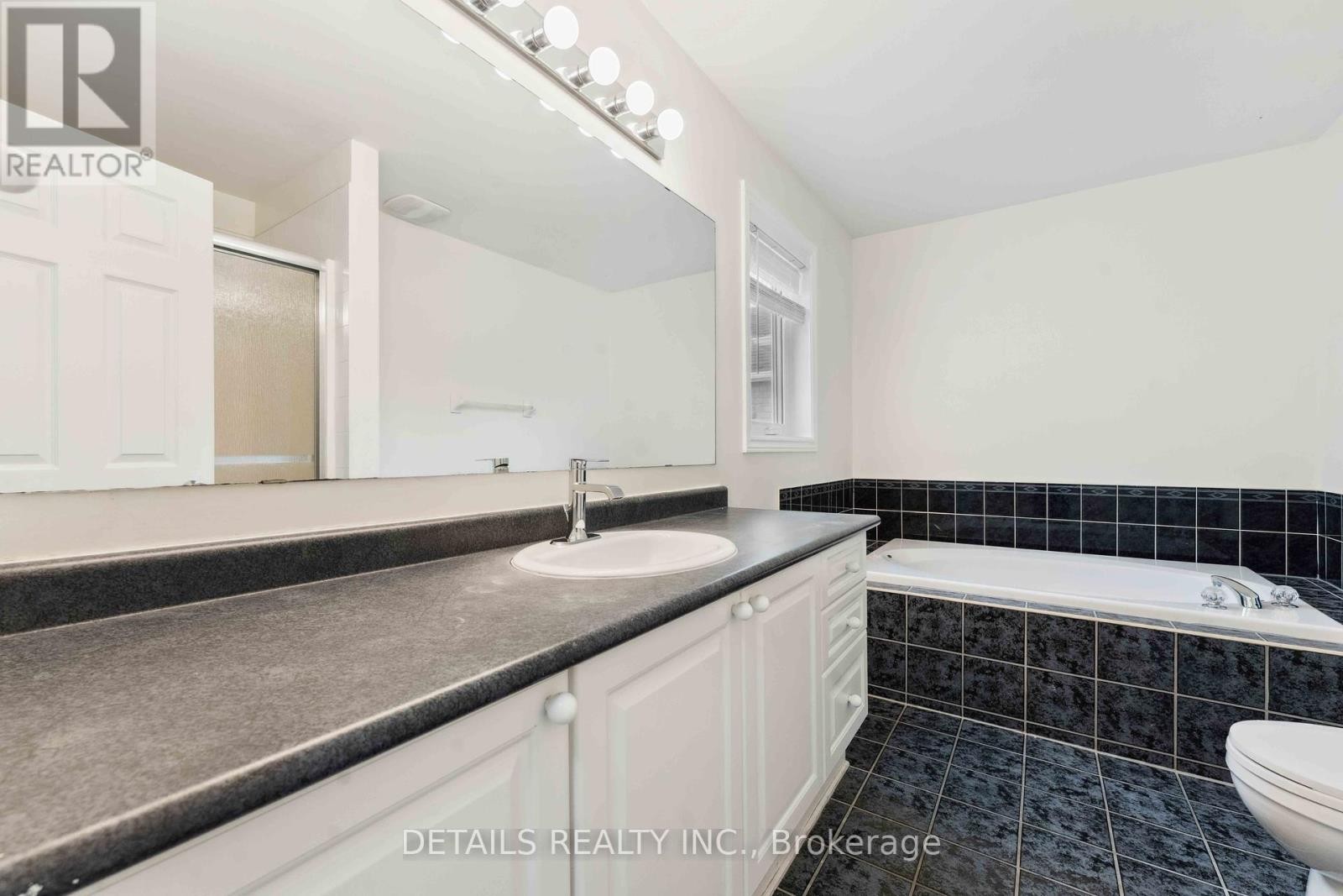 












85 CALAVERAS AVENUE

,
Ottawa,




Ontario
K2J4Z7

