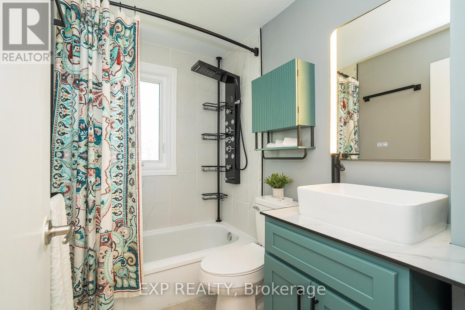 












336 POULIN AVENUE

,
Ottawa,




Ontario
K2B5T8

