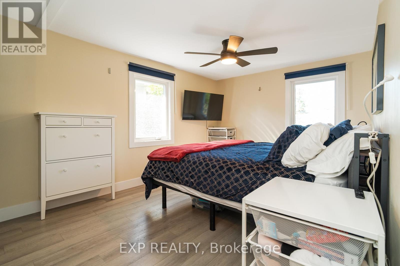 












336 POULIN AVENUE

,
Ottawa,




Ontario
K2B5T8

