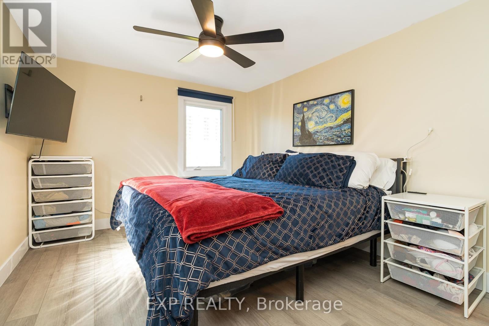 












336 POULIN AVENUE

,
Ottawa,




Ontario
K2B5T8

