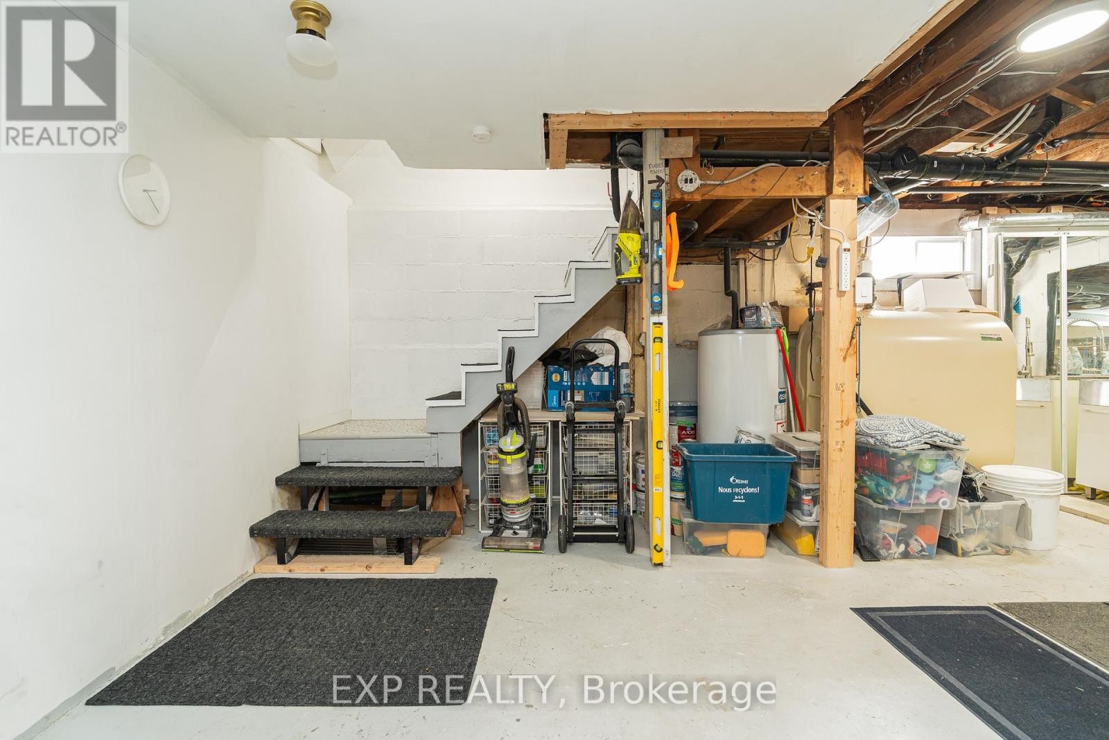 












336 POULIN AVENUE

,
Ottawa,




Ontario
K2B5T8

