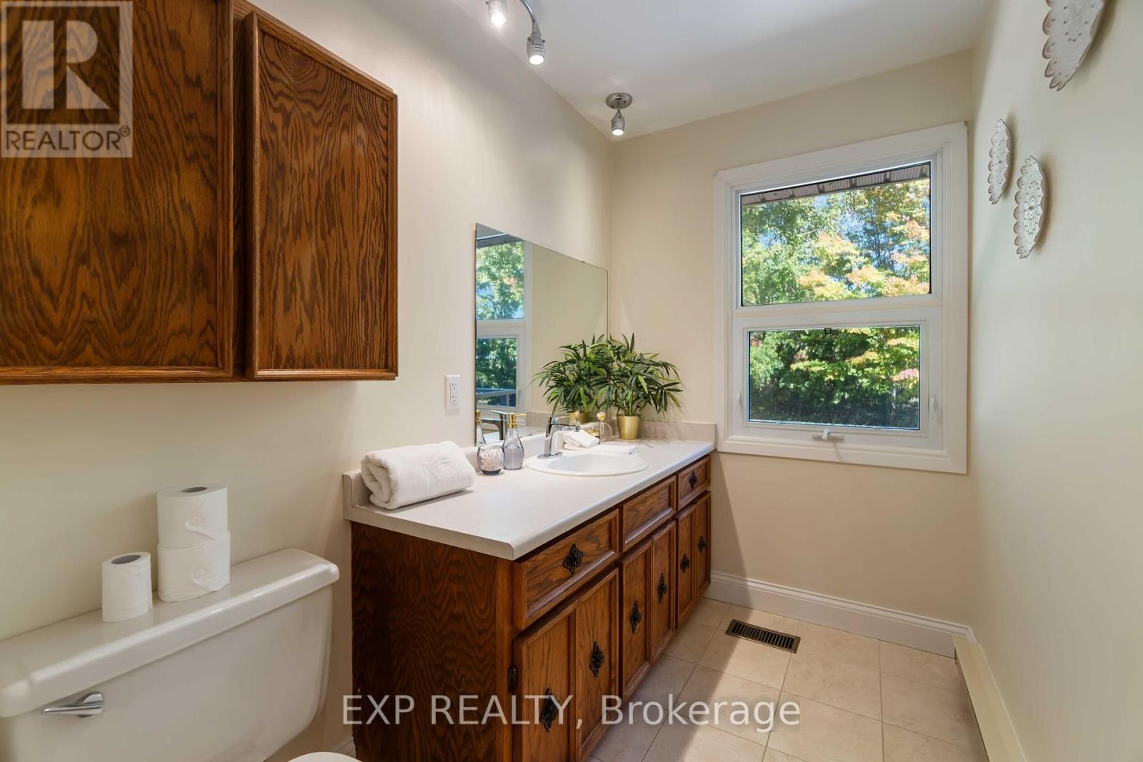 












1038 WHITE LAKE ROAD

,
Arnprior,




Ontario
K7S3G9

