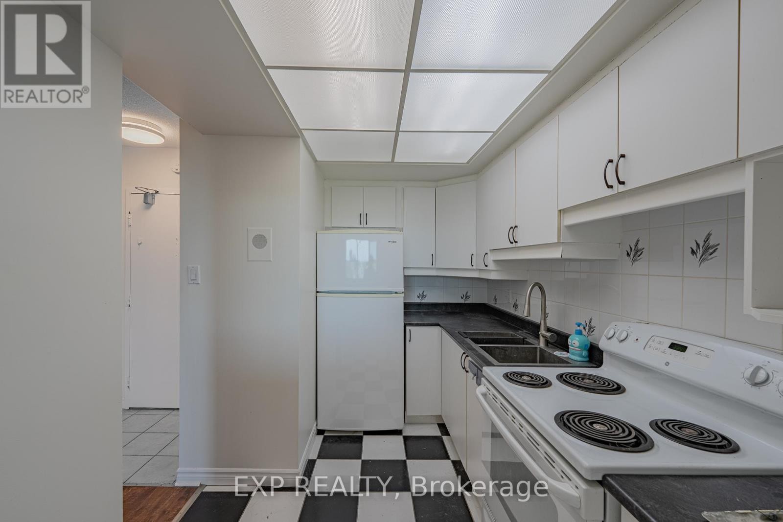 












1111 - 555 BRITTANY DRIVE

,
Ottawa,




Ontario
K1K4C5

