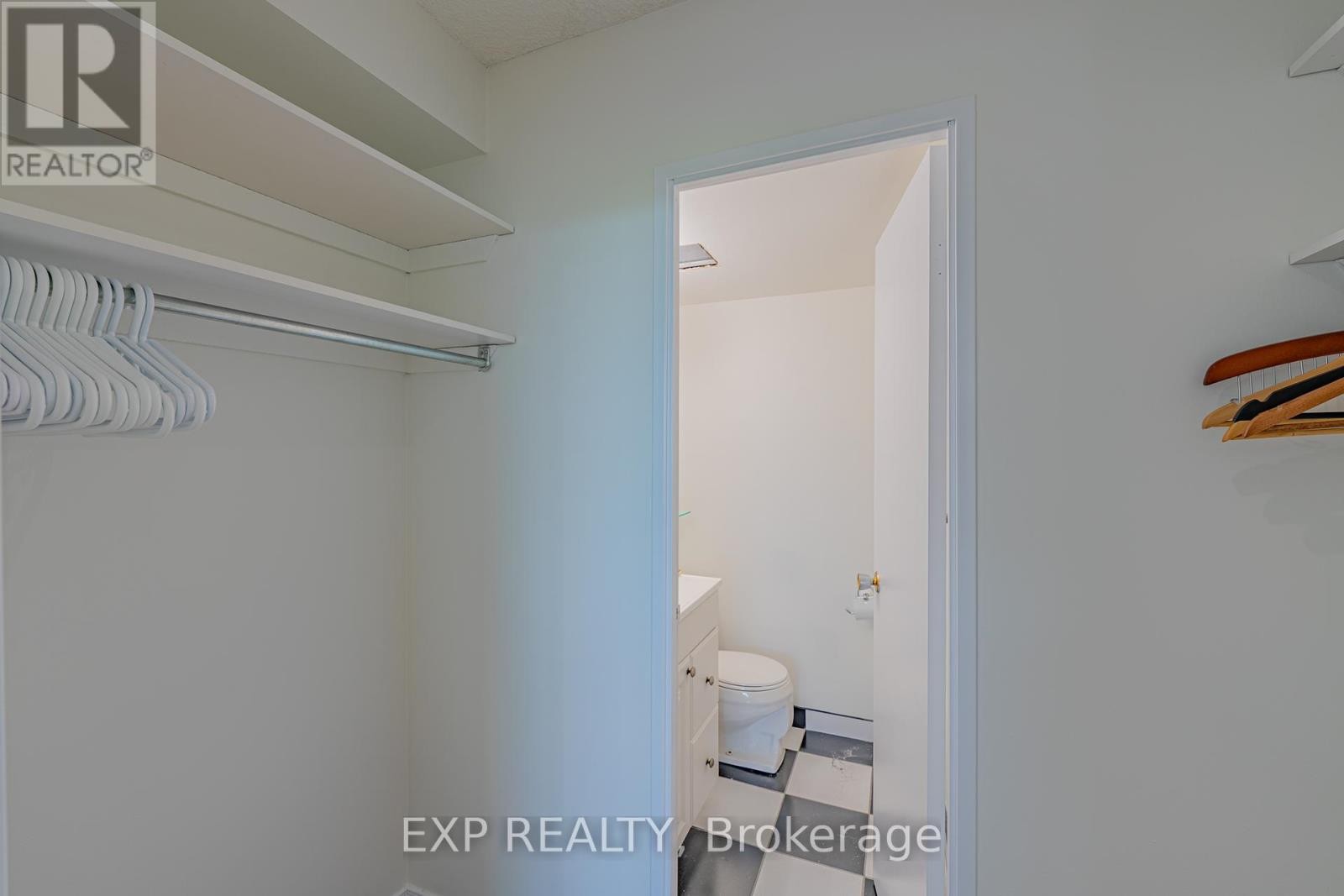 












1111 - 555 BRITTANY DRIVE

,
Ottawa,




Ontario
K1K4C5

