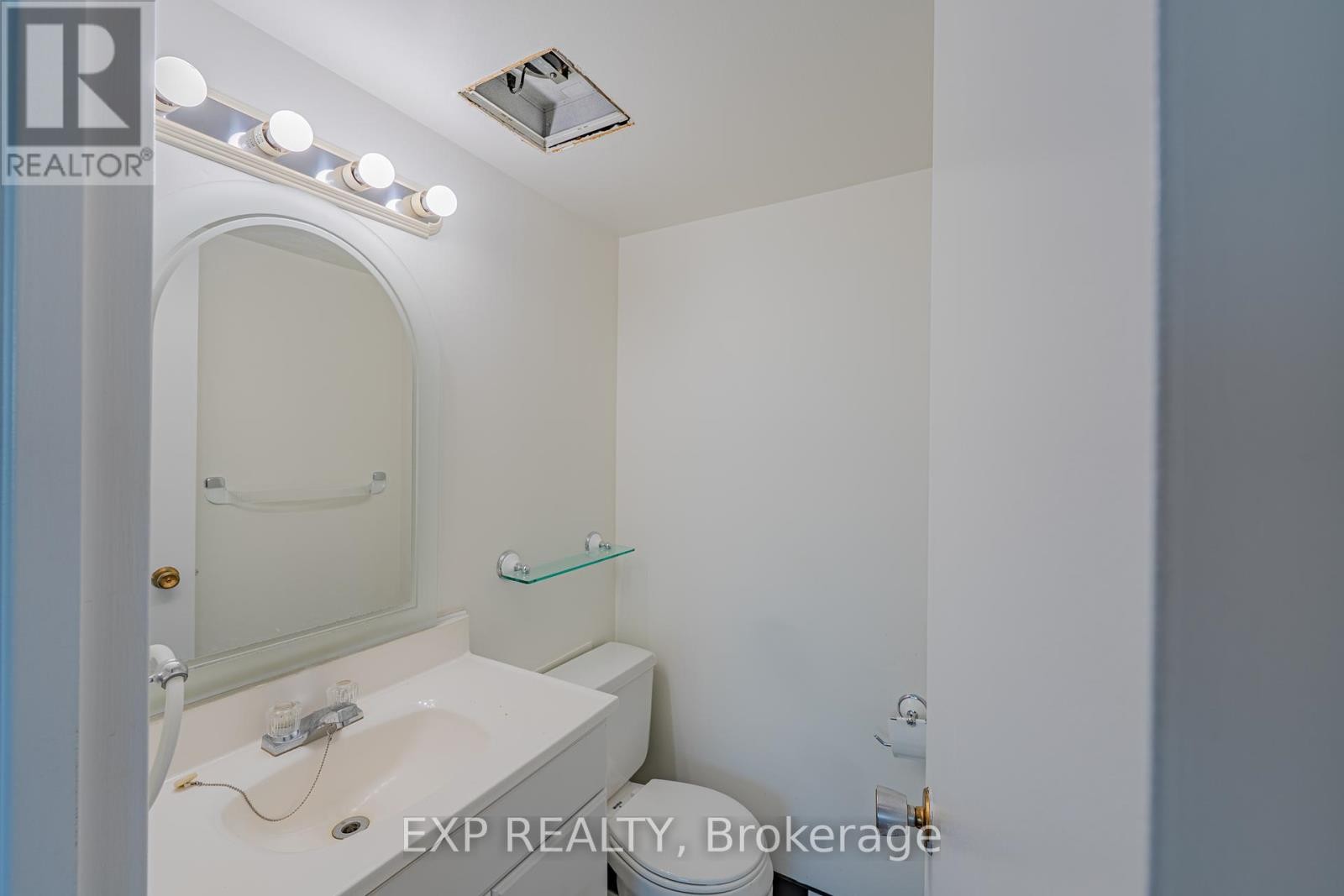 












1111 - 555 BRITTANY DRIVE

,
Ottawa,




Ontario
K1K4C5

