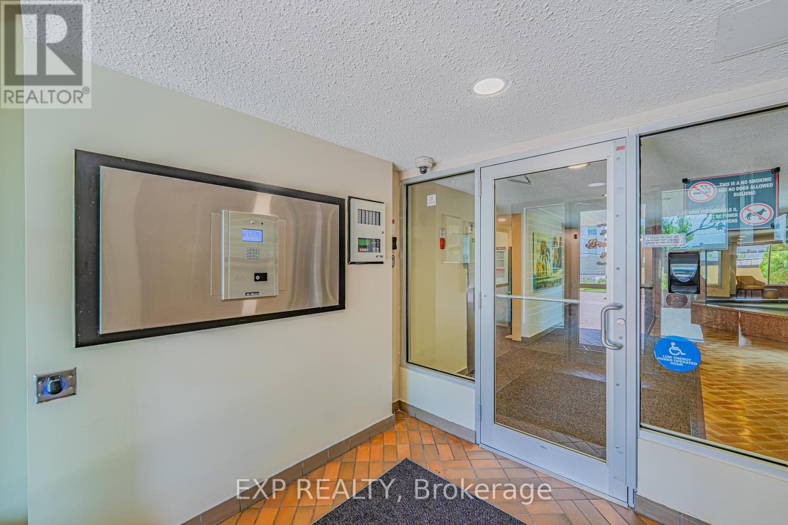 












1111 - 555 BRITTANY DRIVE

,
Ottawa,




Ontario
K1K4C5

